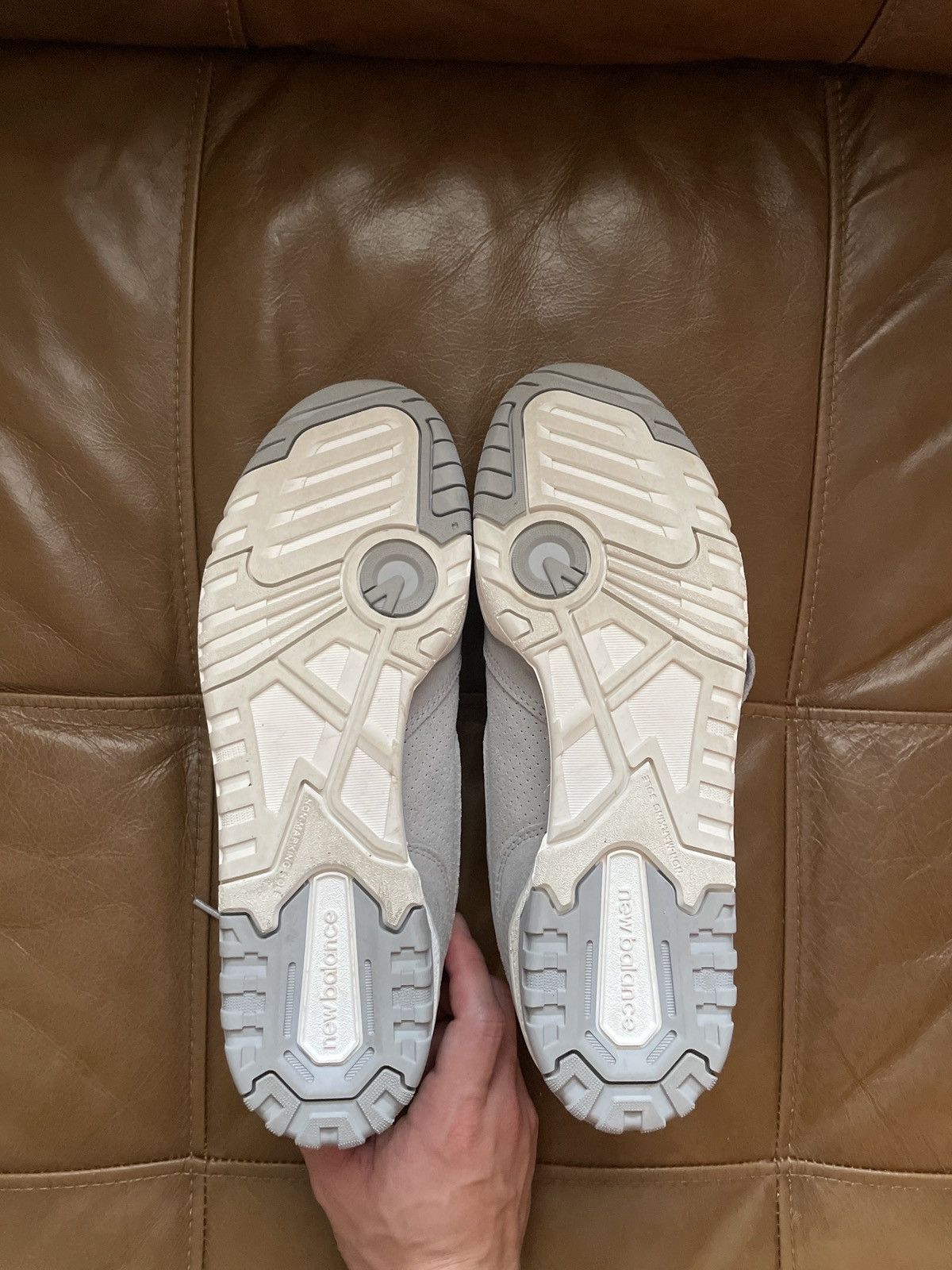 New Balance New Balance 550 Grey/White Suede Size US 9 / EU 42 - 4 Thumbnail