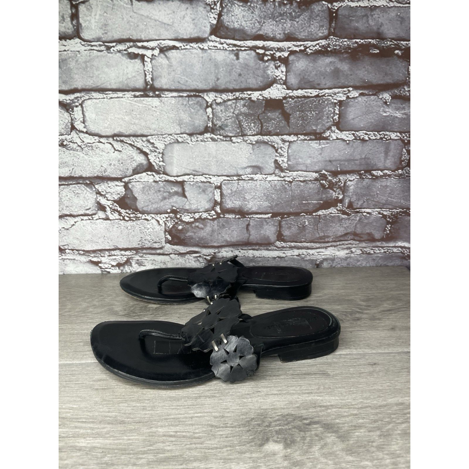 Vera Wang Vera Wang Lavender Label Black Leather Slides Thong Sandals Size US 6 / IT 36 - 3 Thumbnail