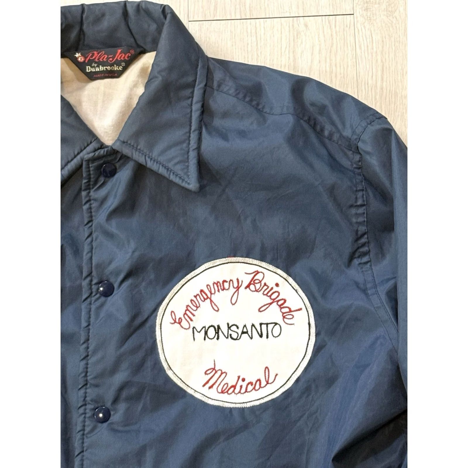 Dunbrooke VINTAGE Monsanto Emergency Medical Brigade Employee Jacket XL Workwear Navy Blue 70s Bomber Jacket Mens Size US XL / EU 56 / 4 - 4 Thumbnail