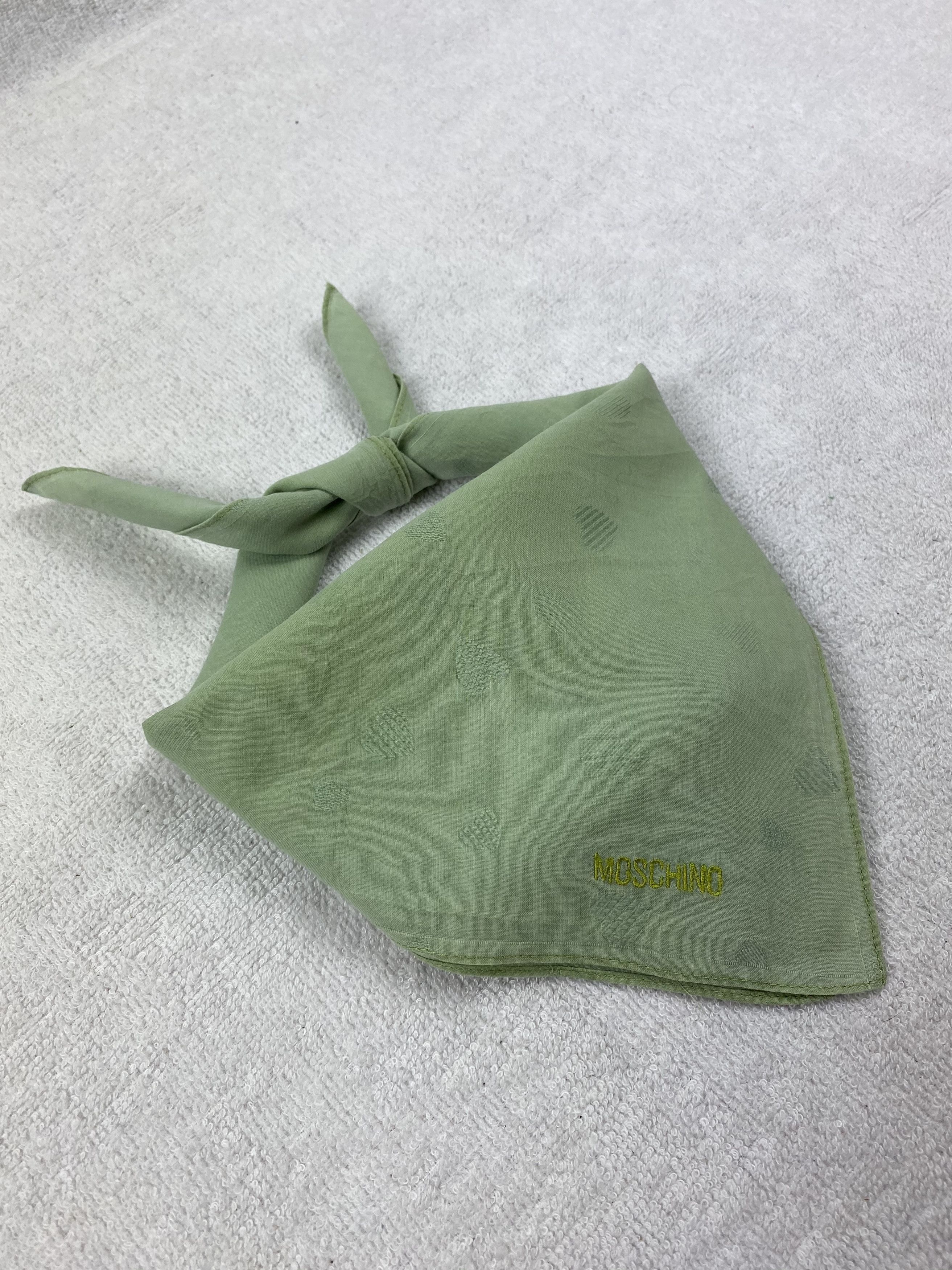 Vintage Moschino Handkerchief / Bandana / Neckerchief Size ONE SIZE - 1 Thumbnail