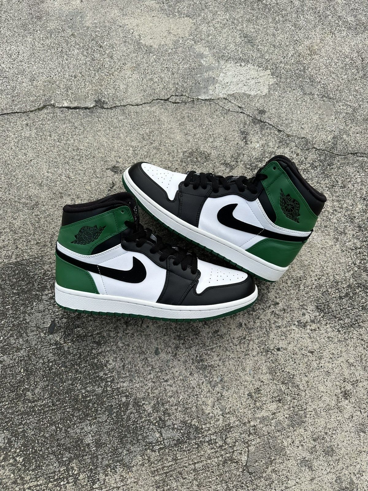 Jordan Brand Air Jordan Retro 1 DMP Defining Moments Celtics 60 Pt 2009 Size US 9 / EU 42 - 2 Thumbnail