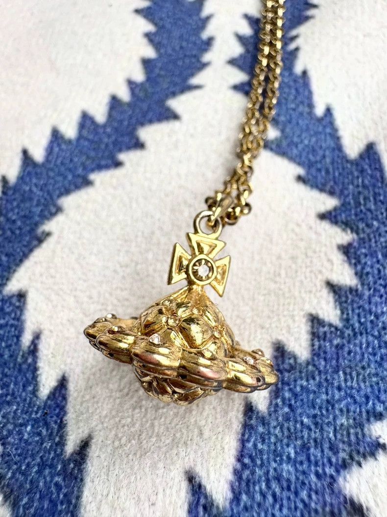 Vivienne Westwood Vivienne Westwood Vintage Gold Diamond-Embossed Orb Earth Size ONE SIZE - 2 Thumbnail