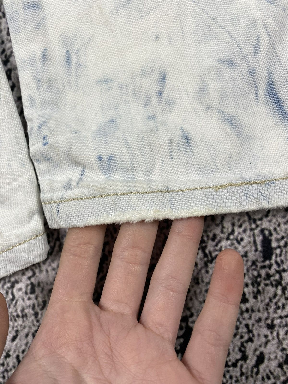 Japanese Brand Vintage Y2K washed distressed denim jeans streetwear 33 Size US 33 - 11 Thumbnail
