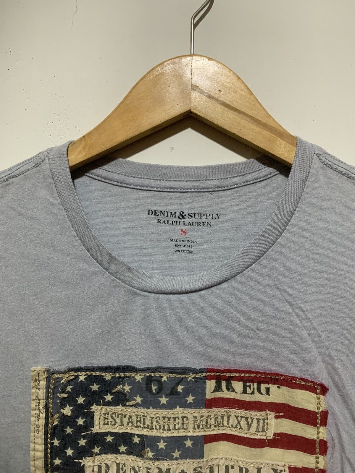 Polo Ralph Lauren Rare Polo Ralph Lauren Patch Logo Tee Shirt Size US S / EU 44-46 / 1 - 11 Thumbnail