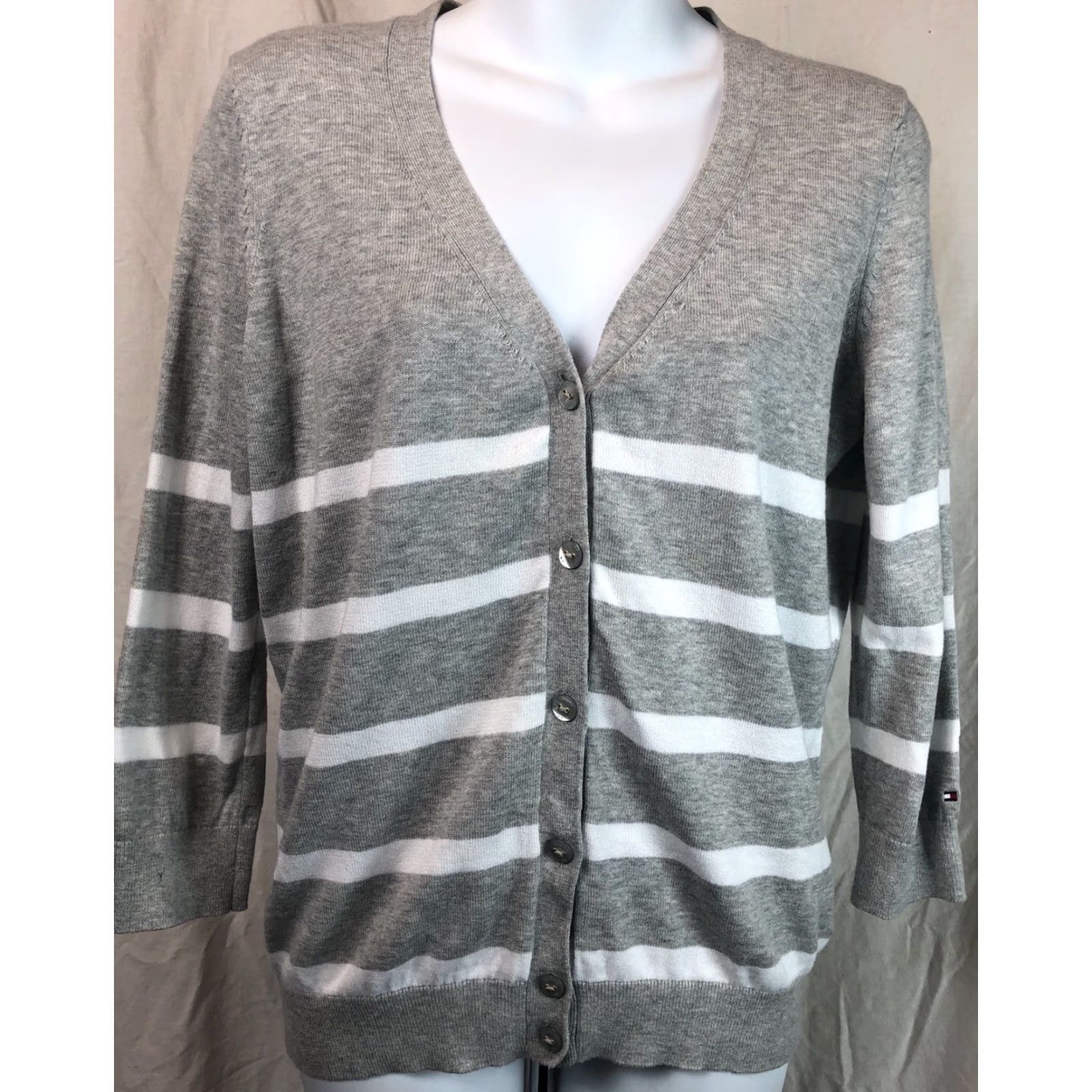 Tommy Hilfiger VINTAGE Tommy Hilfiger Cardigan Knit 3/4 Sleeve Gray M Y2K Preppy Wool? Cotton? Wait. Size M / US 6-8 / IT 42-44 - 5 Thumbnail