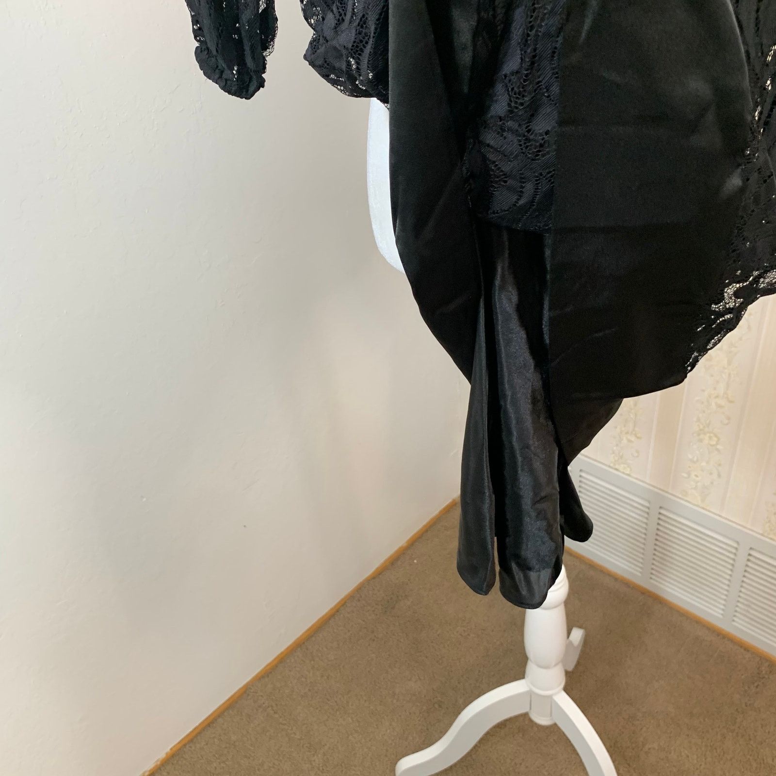 Laundry by Shelli Segal Laundry by Shelli Segal Black Lace Dress size 4 Size S / US 4 / IT 40 - 6 Thumbnail