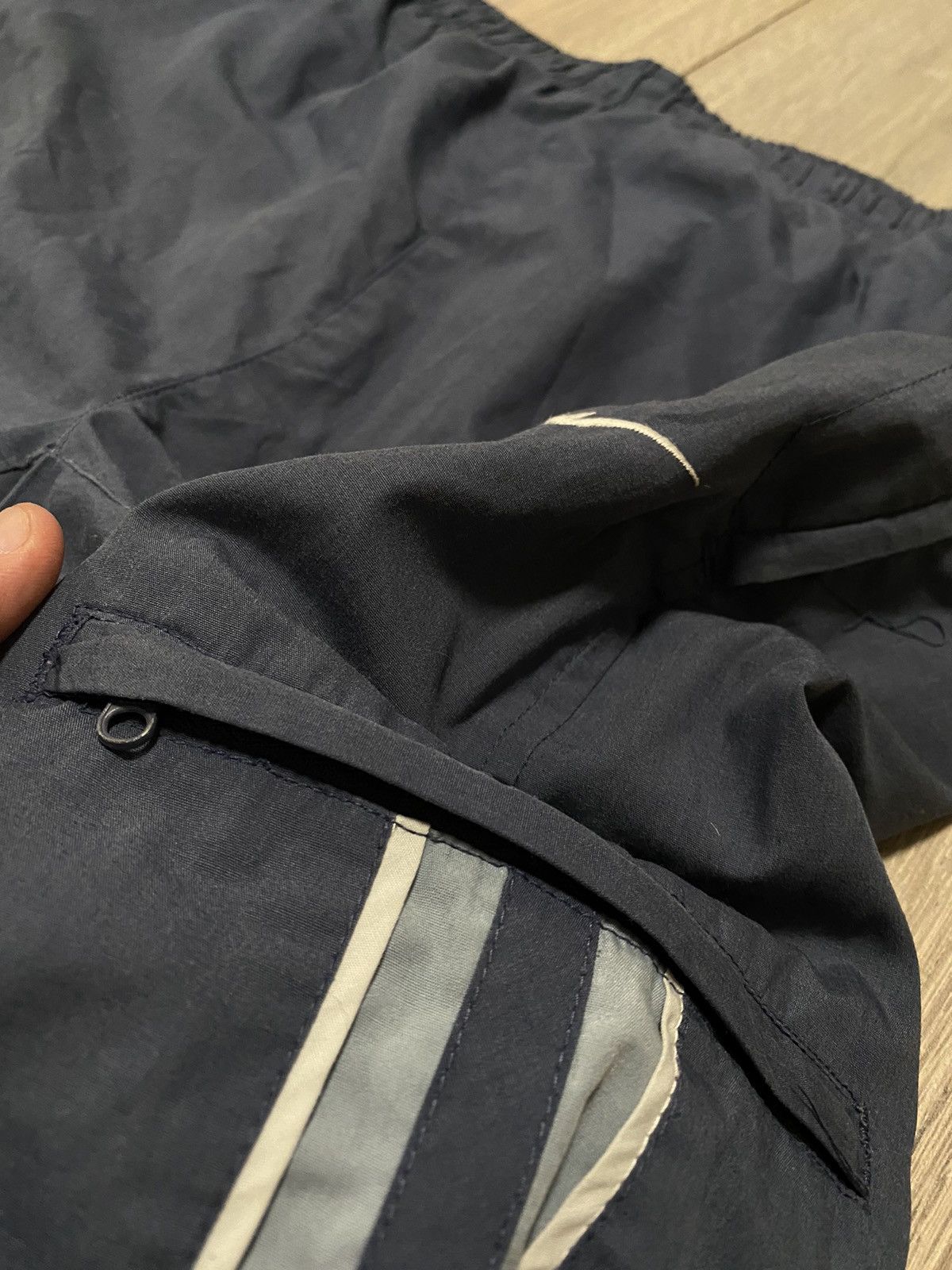 Nike Vintage Nike Track Pants Nylon Baggy Double Swoosh Hype Y2K Size US 38 / EU 54 - 4 Thumbnail