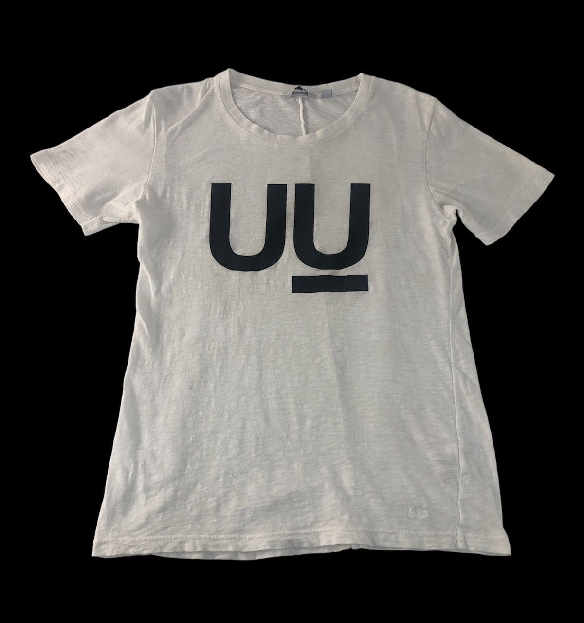 Undercover × Uniqlo Undercover X Uniqlo Tee UU Big Logo Japanese Brand Size US S / EU 44-46 / 1 - 1 Thumbnail