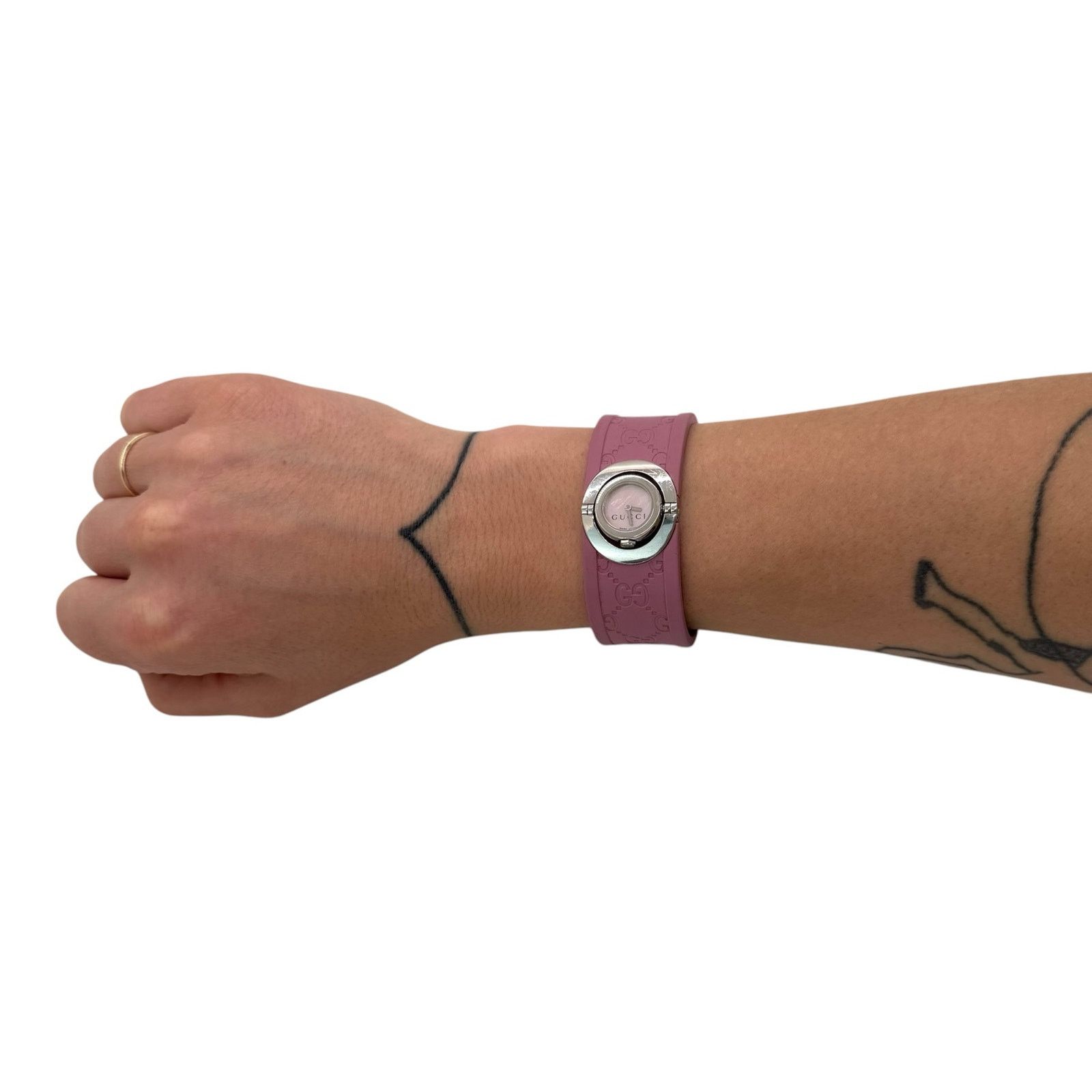 Gucci Gucci GG Twirl Pink Rubber Bangle Watch Size ONE SIZE - 2 Thumbnail