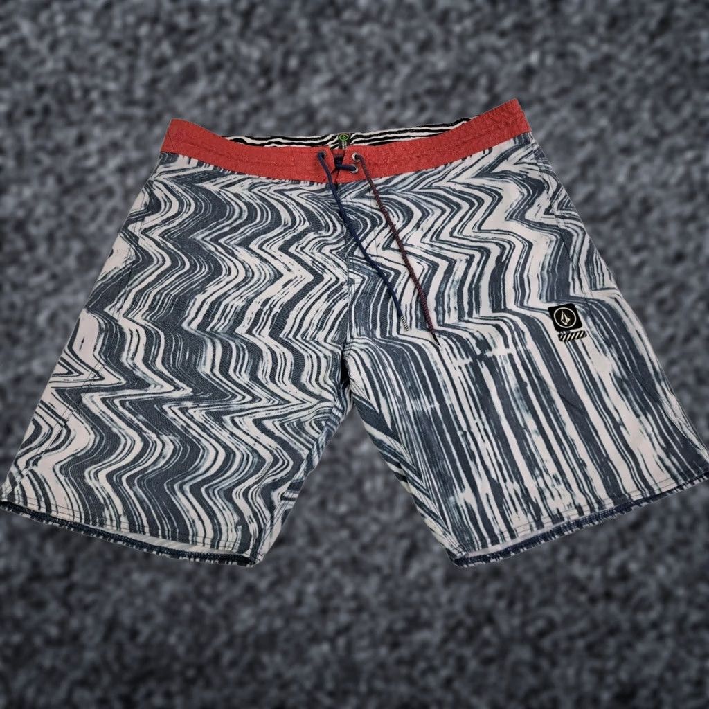 Volcom Volcom Mens Board Shorts Wavy Pattern Blue Back Pocket 38/9" Stoneys Beach Surfing Volcom Stoneys Mens Bottoms ⟂ Size US 38 / EU 54 - 1 Thumbnail
