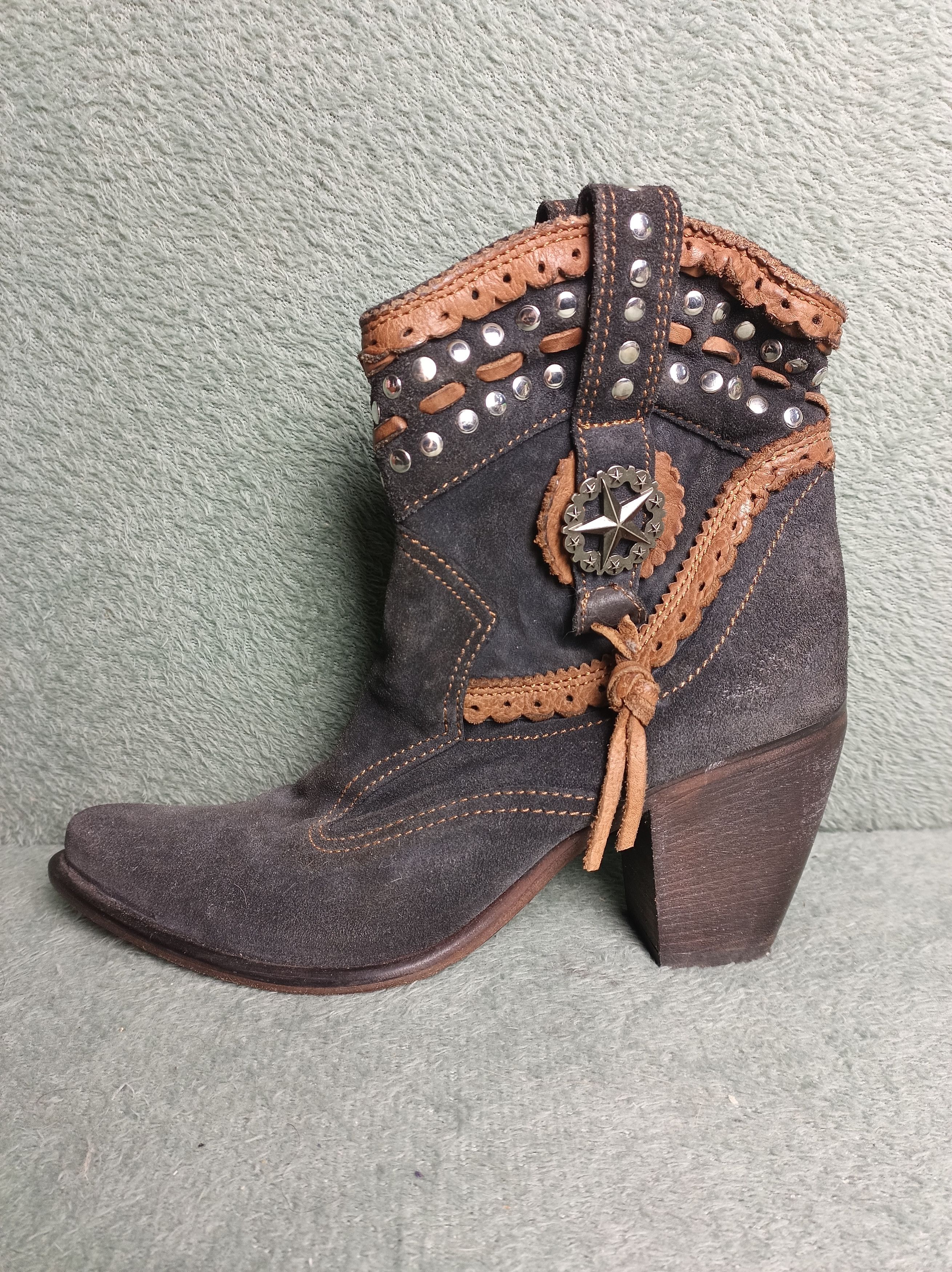 Cowboy Equipment × Handmade EL VAQUERO Leather Cowboy Ankle Boots EU 39 Size US 9 / IT 39 - 9 Thumbnail