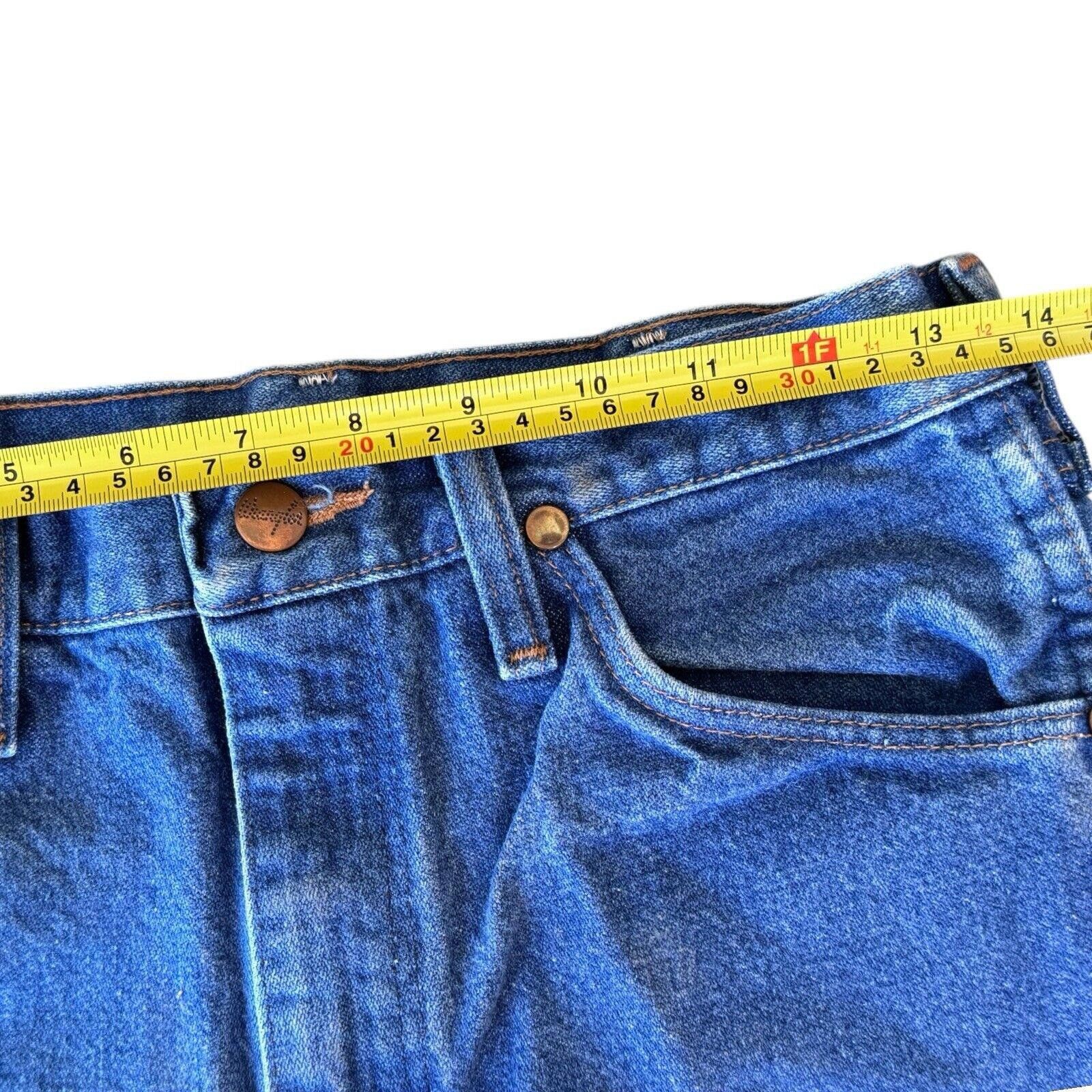 Wrangler Vintage Wrangler Blue Denim Distressed Cut Off Shorts Sz 29 Size 29" - 5 Thumbnail