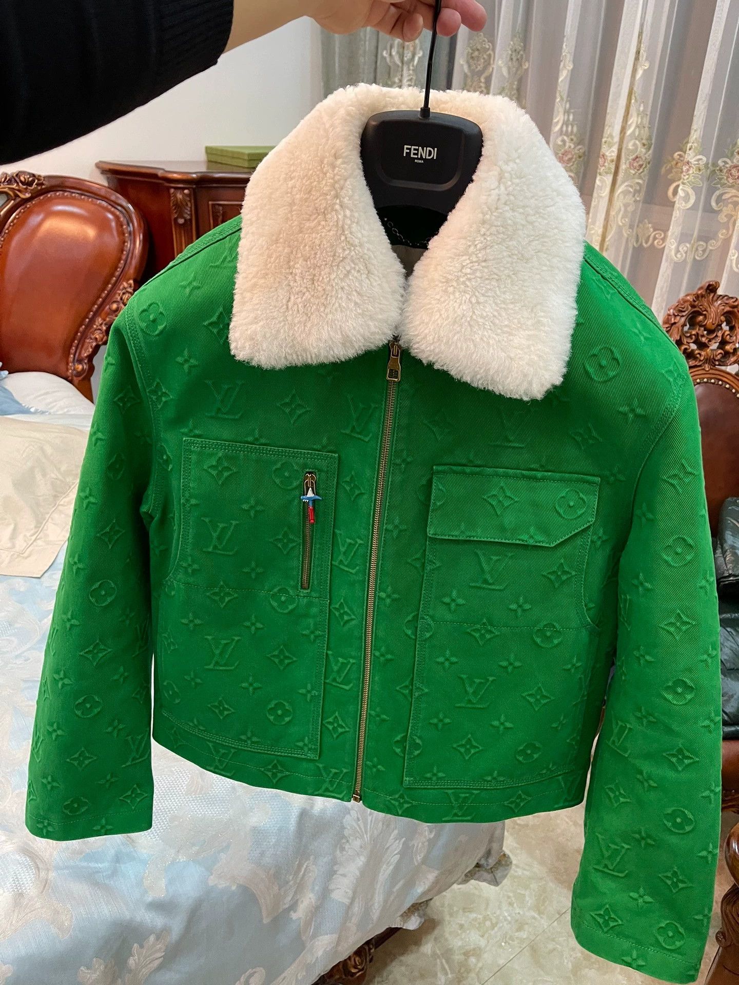 Louis Vuitton LV Green 3D Embossed Full Logo Jacket Size 48 New Fur Collar Size US M / EU 48-50 / 2 - 1 Thumbnail