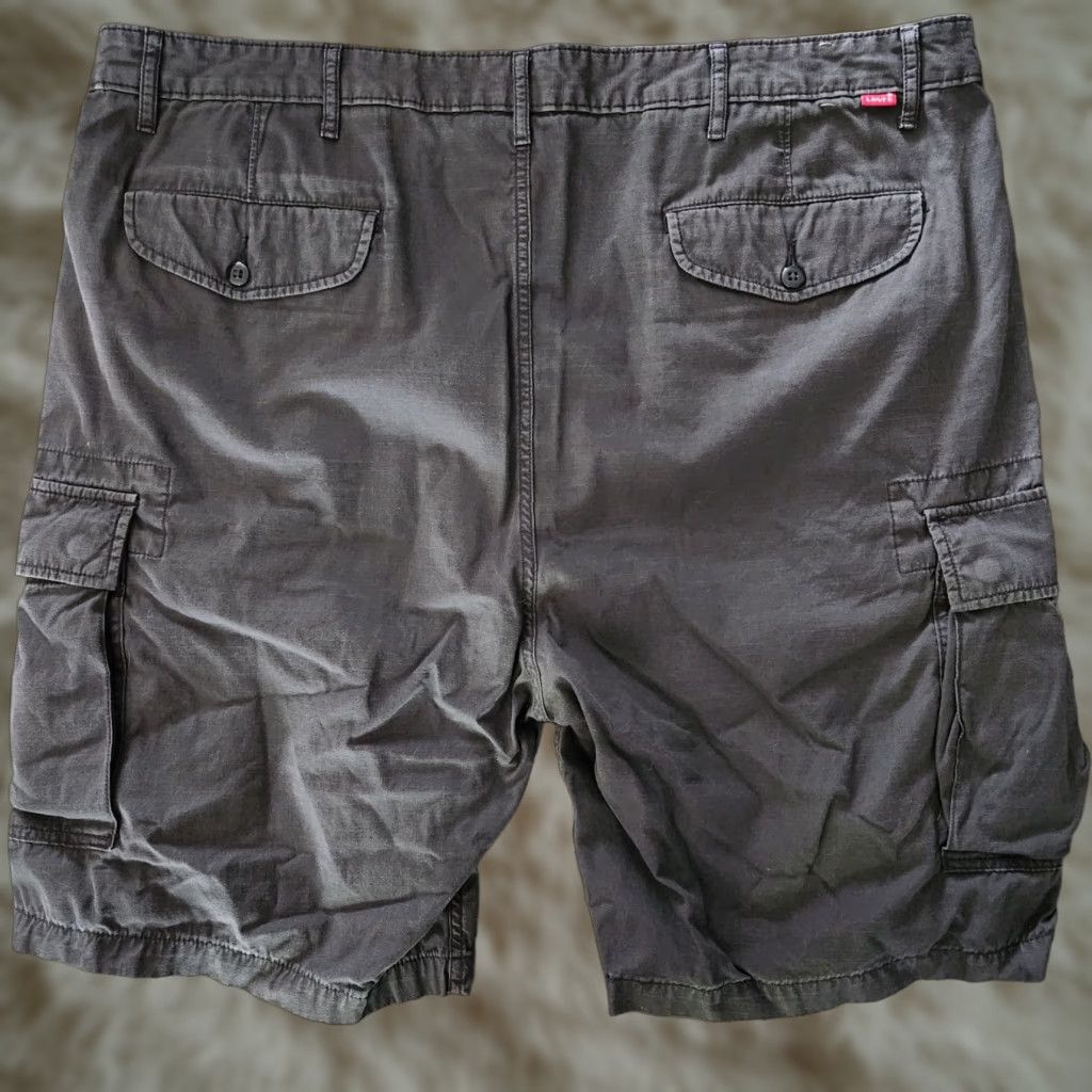 Levi's Levi's Shorts Mens 44 Gray Carrier Ripstop Cargo Cotton Outdoor 9" Ins. Casual Cargo Pocket Belt Loops Regular Inseam 9" Size US 44 / EU 60 - 1 Thumbnail