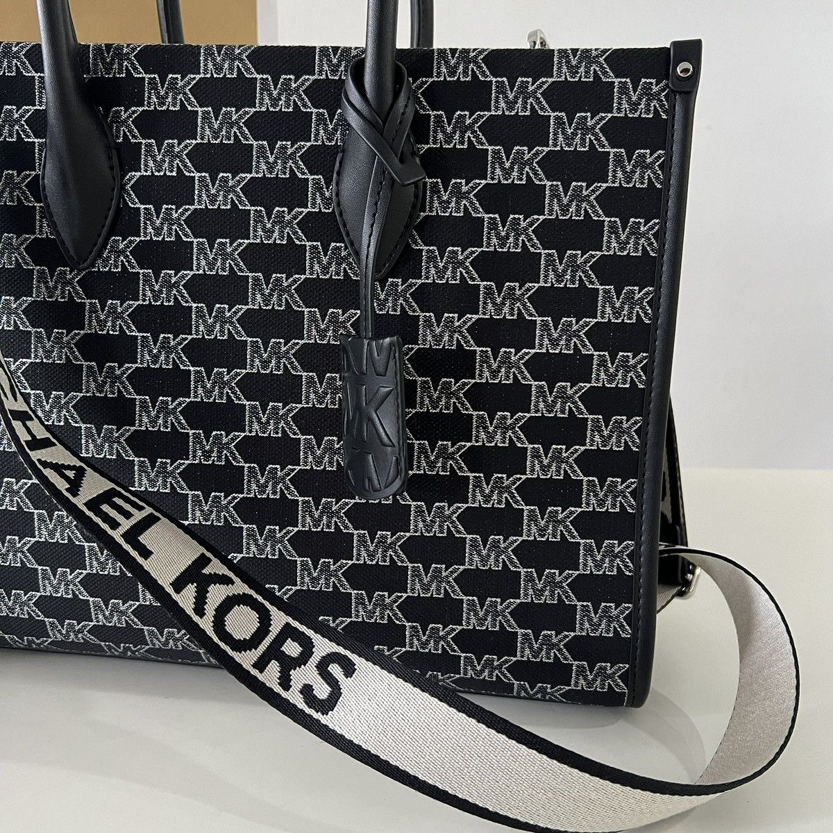 Michael Kors Authentic michael kors mirella black tote bag Size ONE SIZE - 2 Thumbnail