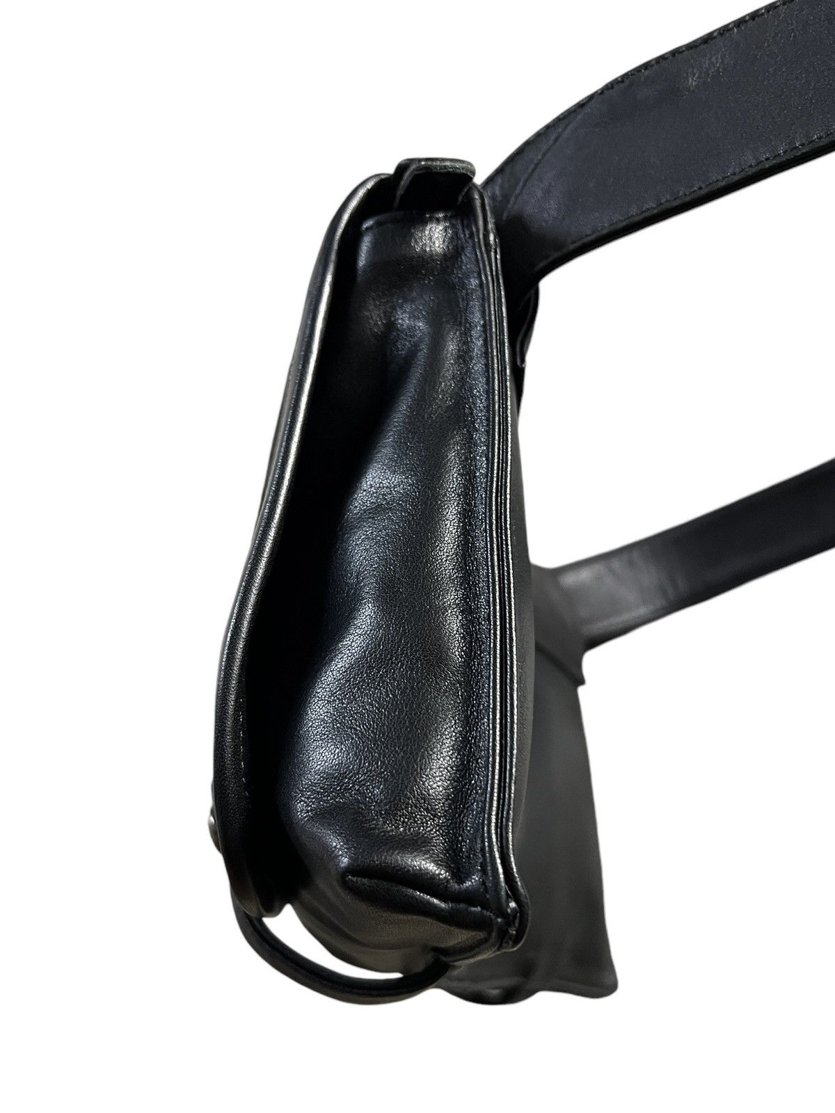 Designer × Japanese Brand Japanese Brand Genuine Leather Utility Crossbody Bag Size ONE SIZE - 6 Thumbnail