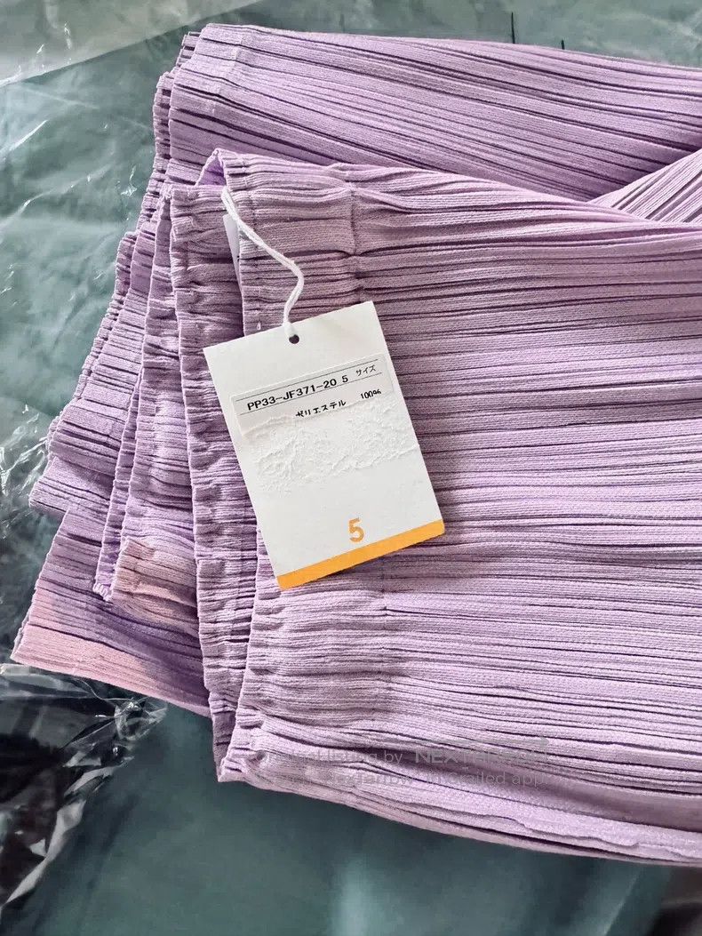 Issey Miyake Issey Miyake size:5 Pink-purple shorts Size 31" - 2 Thumbnail