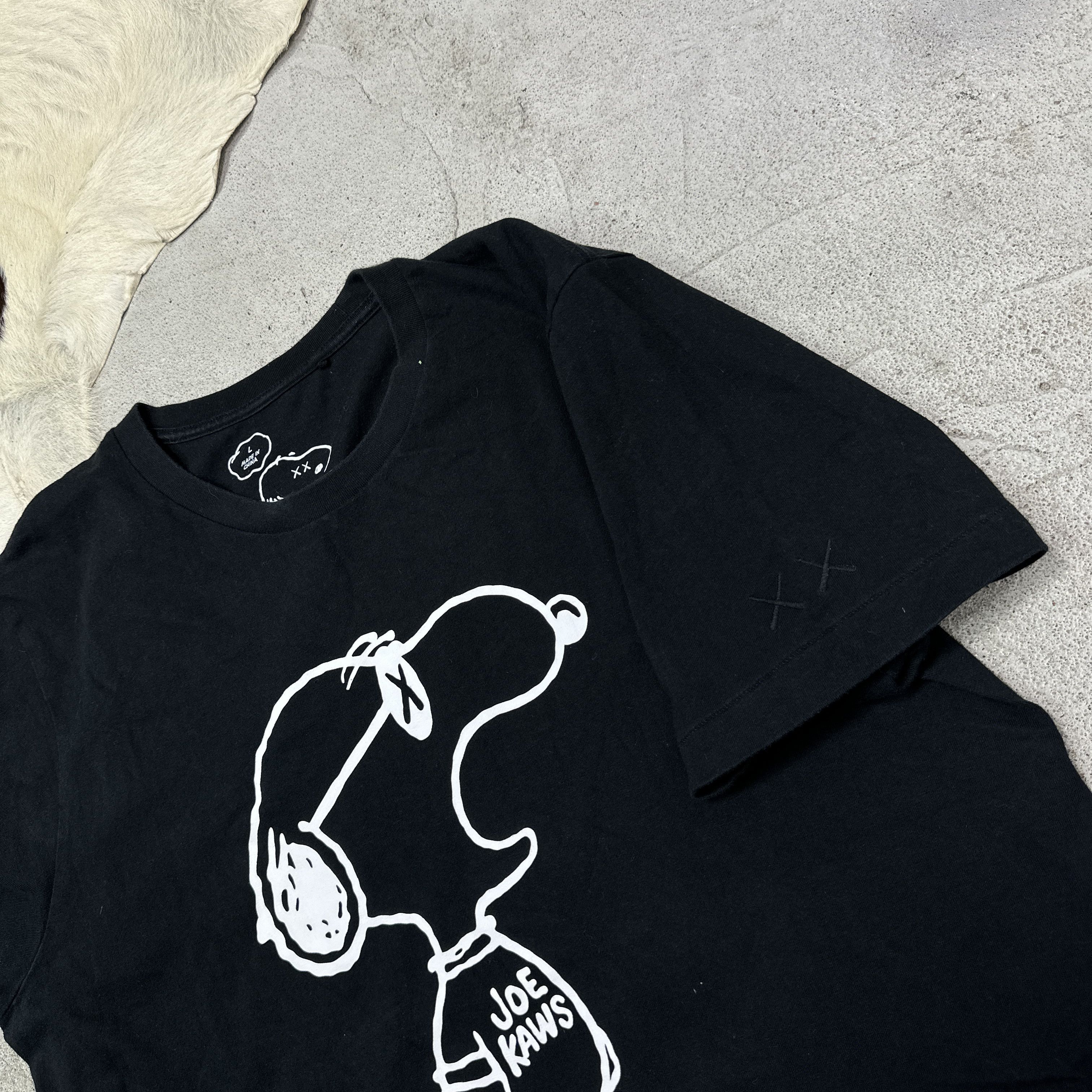 Kaws × Peanuts × Uniqlo Vintage Snoopy KAWS x Peanuts x UNIQLO T-shirt 00s Size US L / EU 52-54 / 3 - 6 Thumbnail