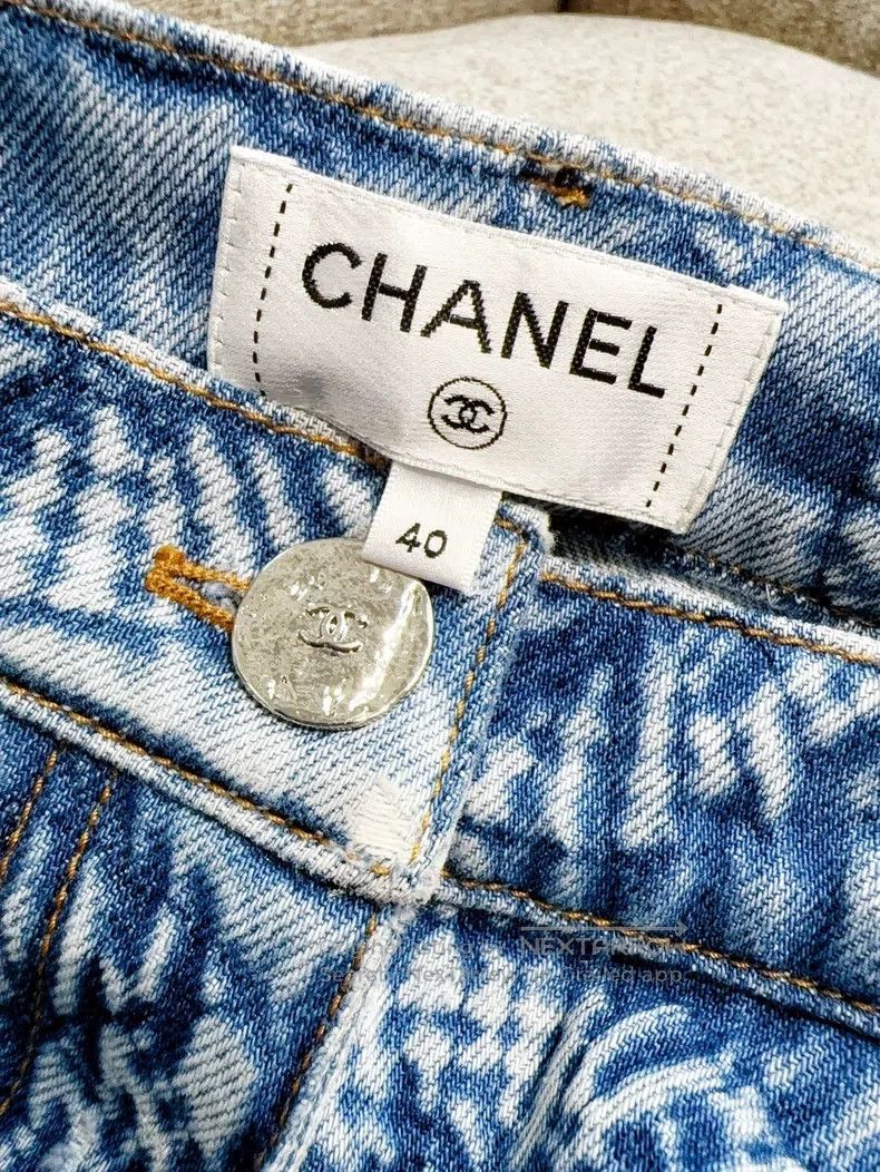 Chanel Chanel 24 new blue double C washed denim hot pants Size 26" / US 2 / IT 38 - 5 Thumbnail