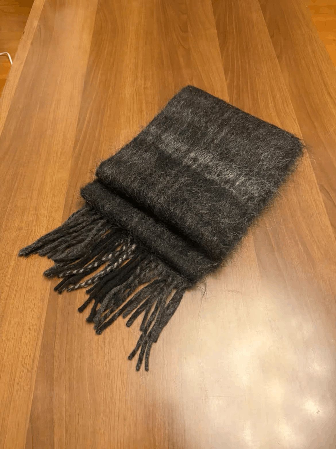 Saint Laurent Paris Saint Laurent Paris 2-2507 Size ONE SIZE - 5 Thumbnail