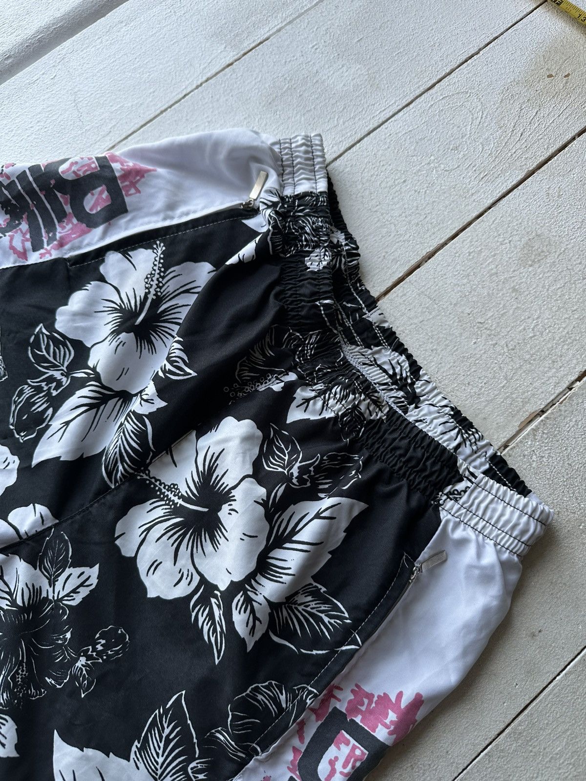 Billabong 🚨RARE BILLABONG BIG LOGO SWIM SHORTS Y2K SURF VINTAGE Size US 28 / EU 44 - 2 Thumbnail