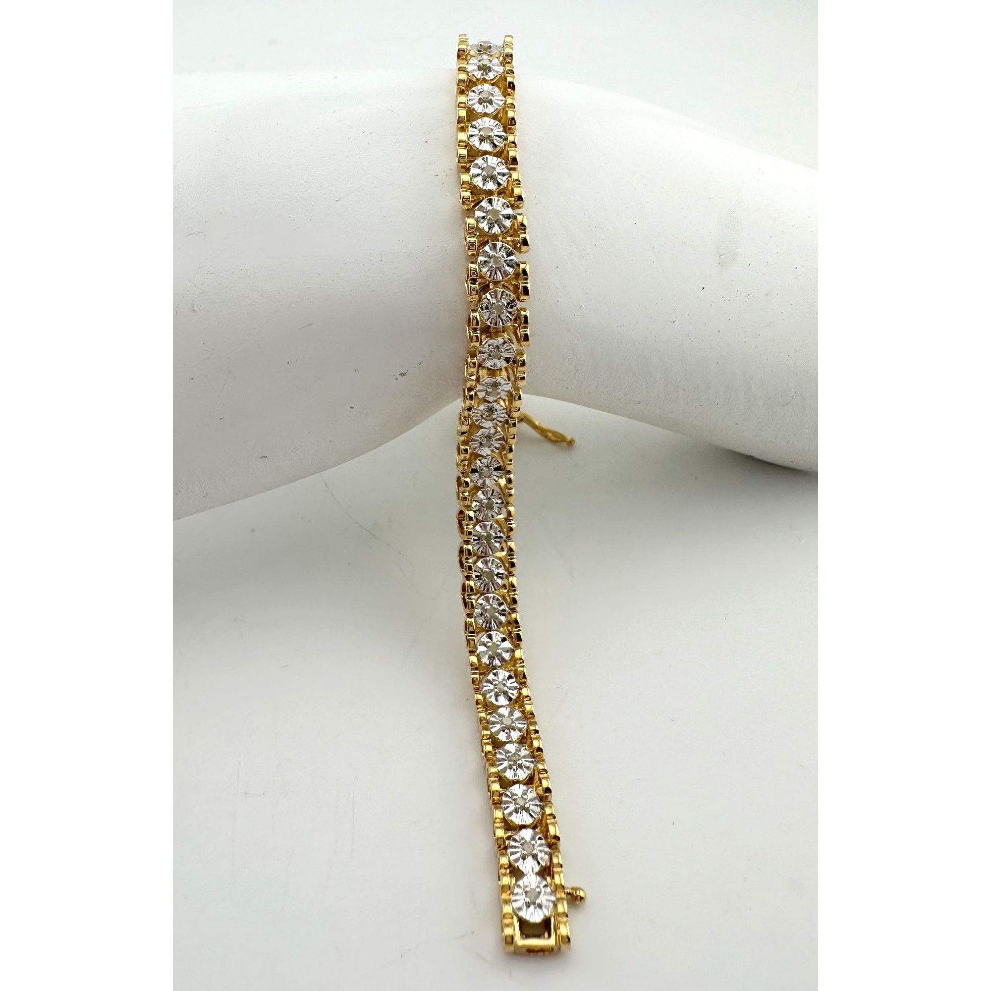 Other 1/2 Carat Diamond Bracelet w Heart Pattern on Side 14kt Gold Size ONE SIZE - 6 Thumbnail