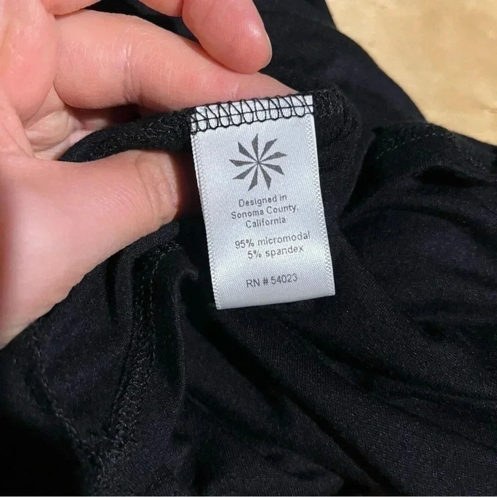 Athleta Athleta Daytrip Dress Black Knit Knee Length Racerback Size S / US 4 / IT 40 - 3 Thumbnail