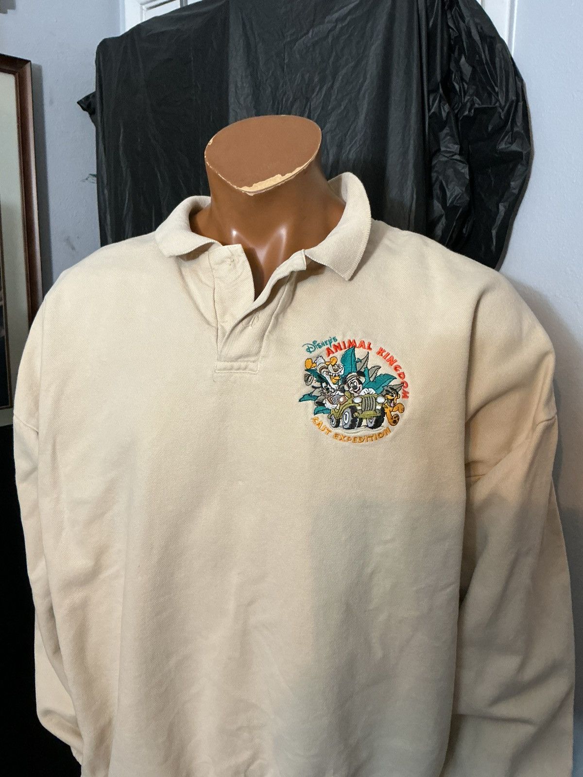 Disney Disney Animal Kingdom Cast Expedition Mickey Sweatshirt Size US L / EU 52-54 / 3 - 12 Thumbnail