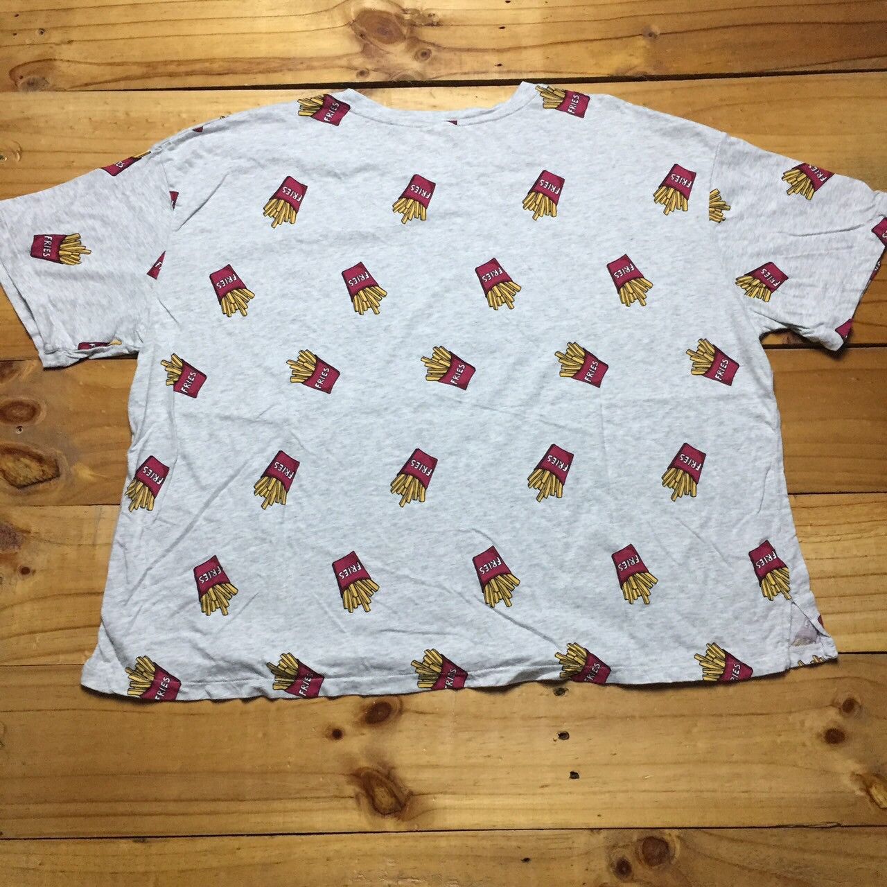 H&M French Fries crop tee Size 3XL / US 20-22 - 5 Thumbnail