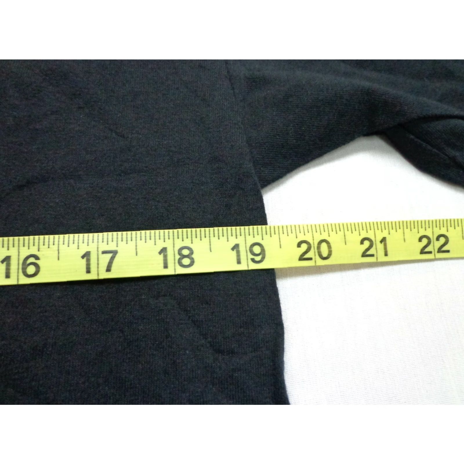Gildan Heidi Newfield Trick Pony Local Crew Black Concert T-shirt Size Medium Mens Cotton Graphic Tee Short Sleeve M Black Gildan Regular Size US M / EU 48-50 / 2 - 5 Thumbnail