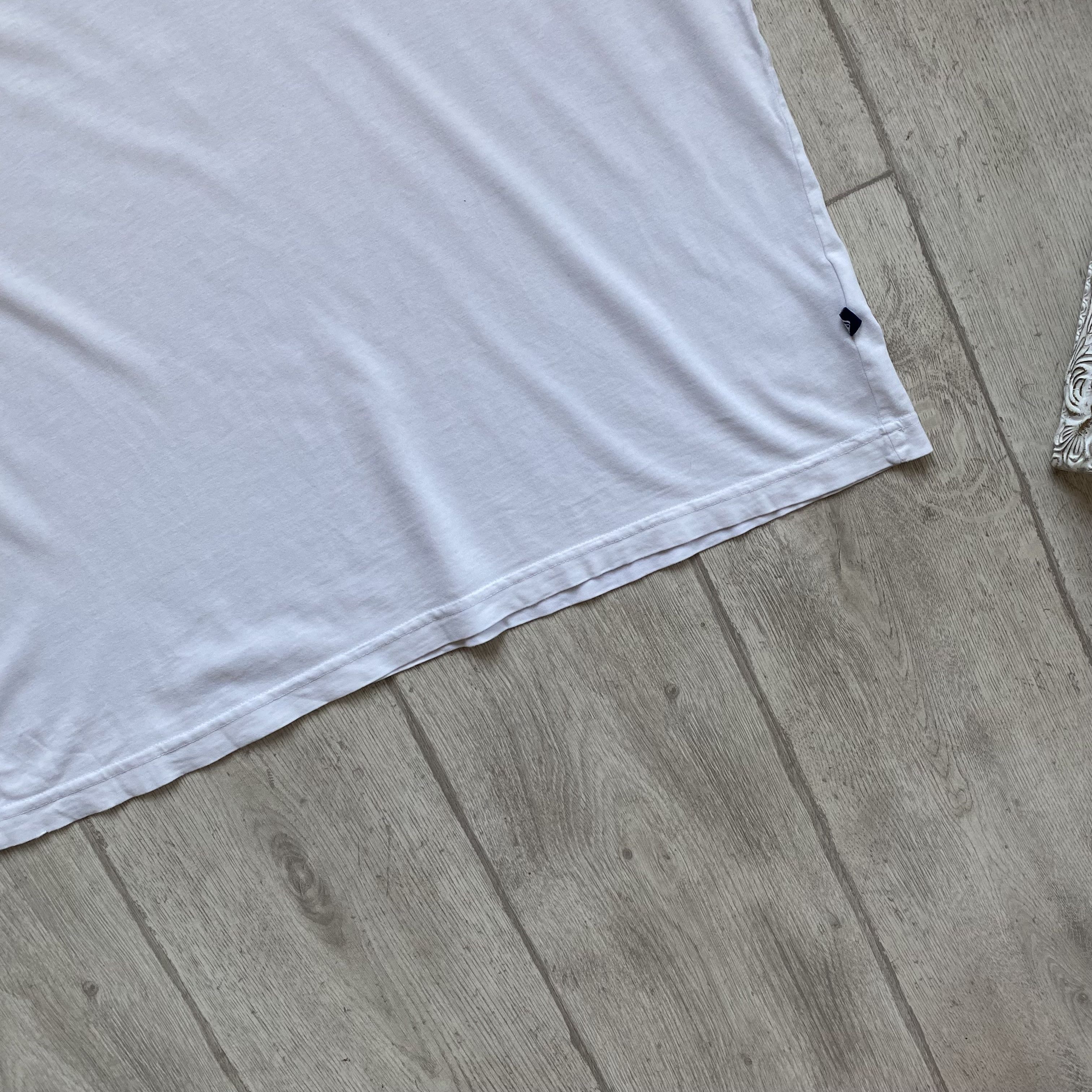 Quiksilver 🏄🏼‍♂️ Trashed Vintage 80s Quiksilver Surf Tee Centr Logo Size US L / EU 52-54 / 3 - 2 Thumbnail