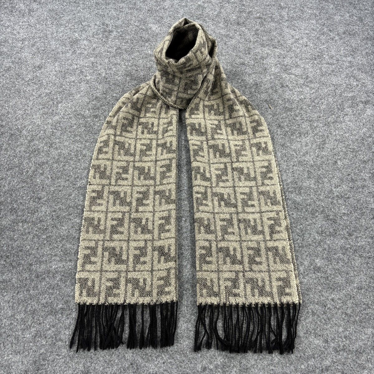 Fendi Fendi Scarf # D788 # Muffler # Neckwear Size ONE SIZE - 1 Thumbnail