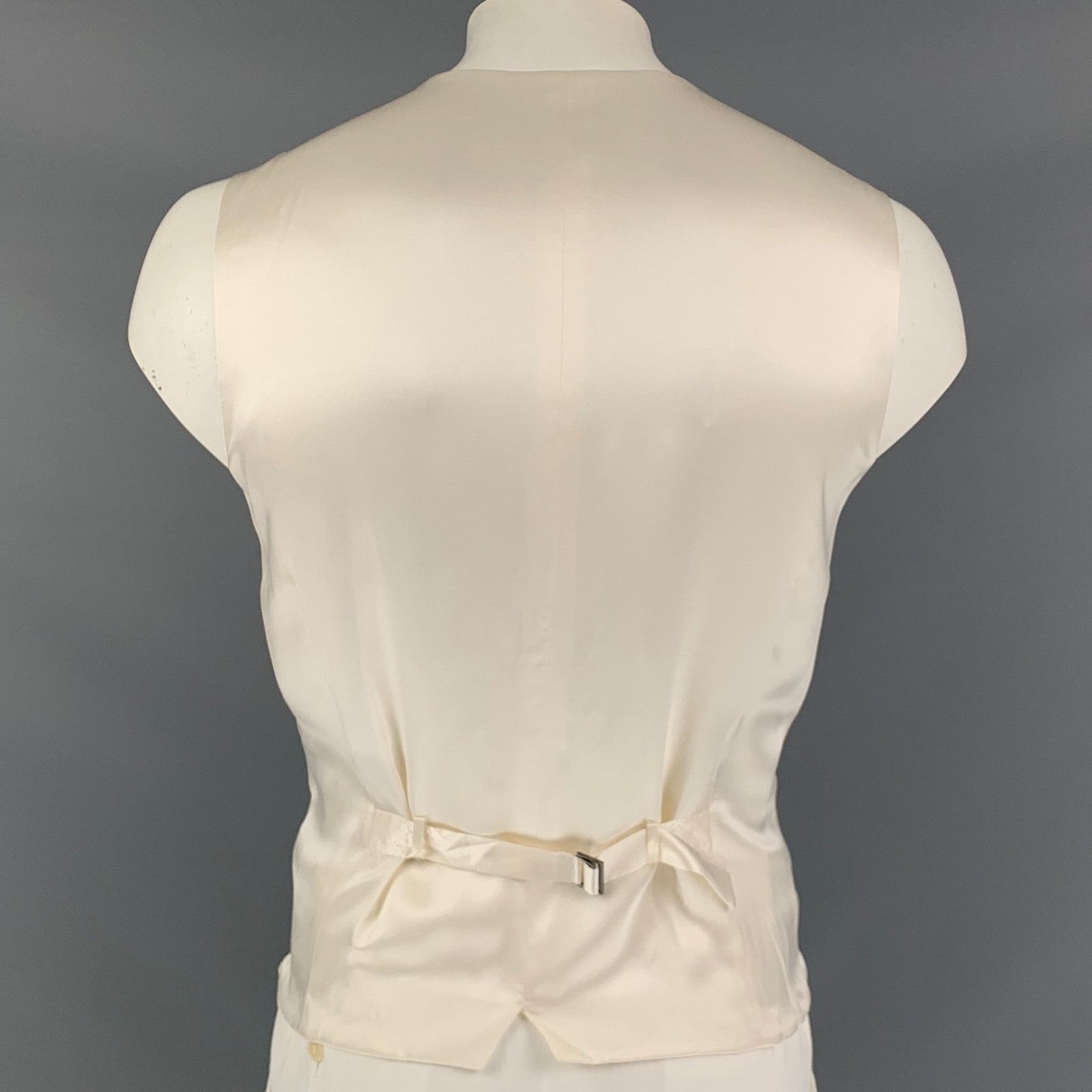 Dolce & Gabbana Alta Sartoria Size 48 Off White Wool Buttoned Vest Size 48R - 3 Thumbnail