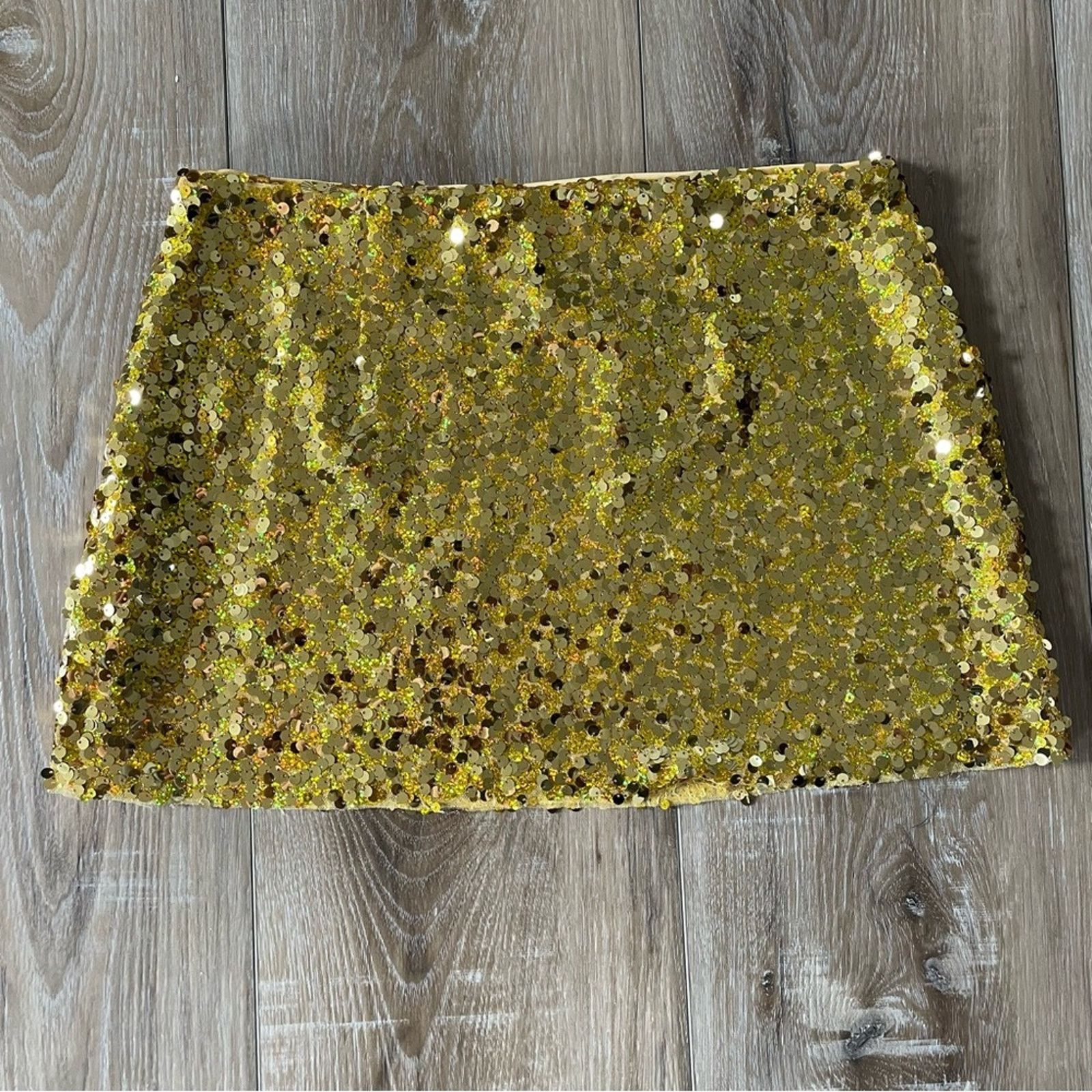 Urban Outfitters Urban Outfitters Lulu Sequin Mini Skirt Size 30" / US 8 / IT 44 - 2 Thumbnail