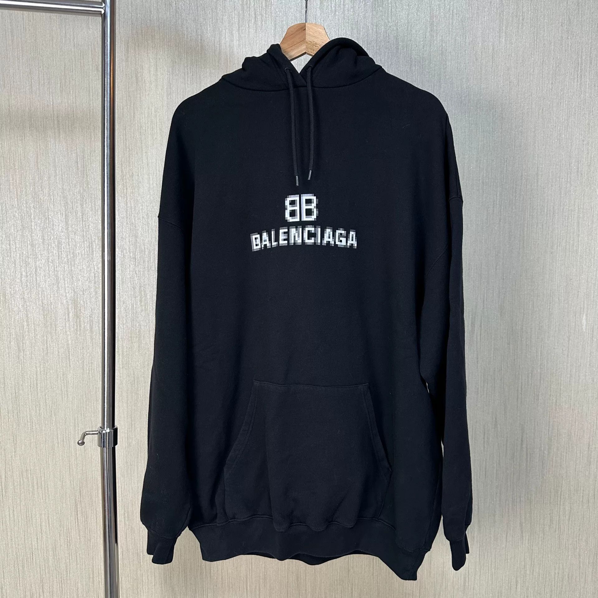 Balenciaga Balenciaga Logo Print Drawstring Fleece Hoodie Size US S / EU 44-46 / 1 - 1 Thumbnail