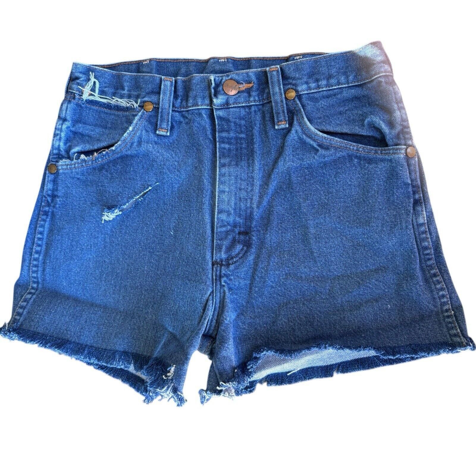 Wrangler Vintage Wrangler Blue Denim Distressed Cut Off Shorts Sz 29 Size 29" - 1 Thumbnail