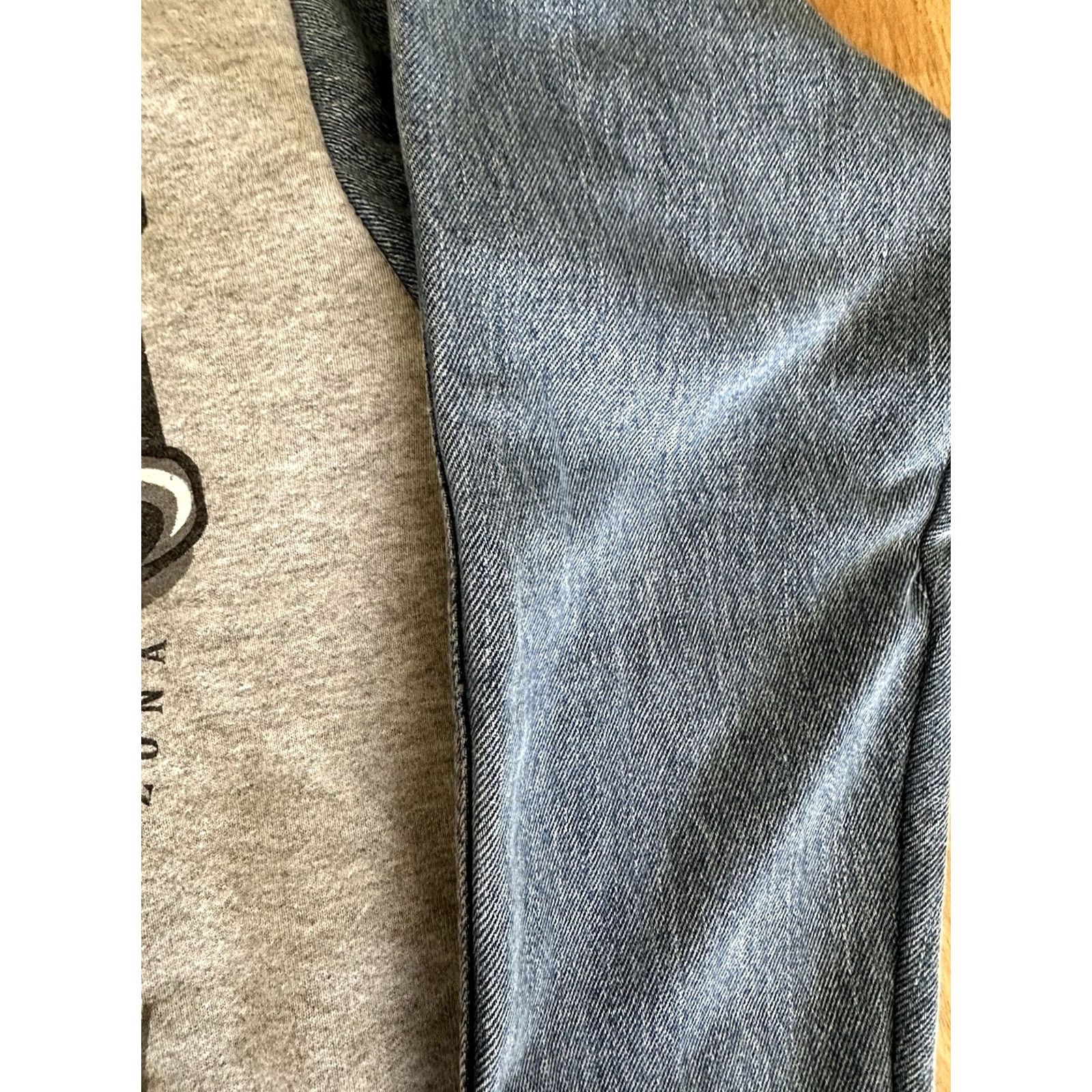 Champion VINTAGE Tennessee Volunteers 1998 National Champions Gray Crewneck Sweatshirt M Unisex Adults 90s College Sports Pullover Boys Girls Mens Womens Size US M / EU 48-50 / 2 - 4 Thumbnail