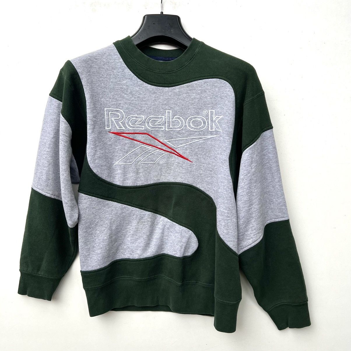 Reebok Reebok sweatshirt vintage Size US M / EU 48-50 / 2 - 1 Thumbnail