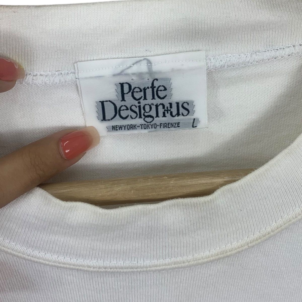 Vintage Vintage PERFE DESIGNUS NEW YORK The Sea Tee Shirt Top Size US L / EU 52-54 / 3 - 5 Thumbnail