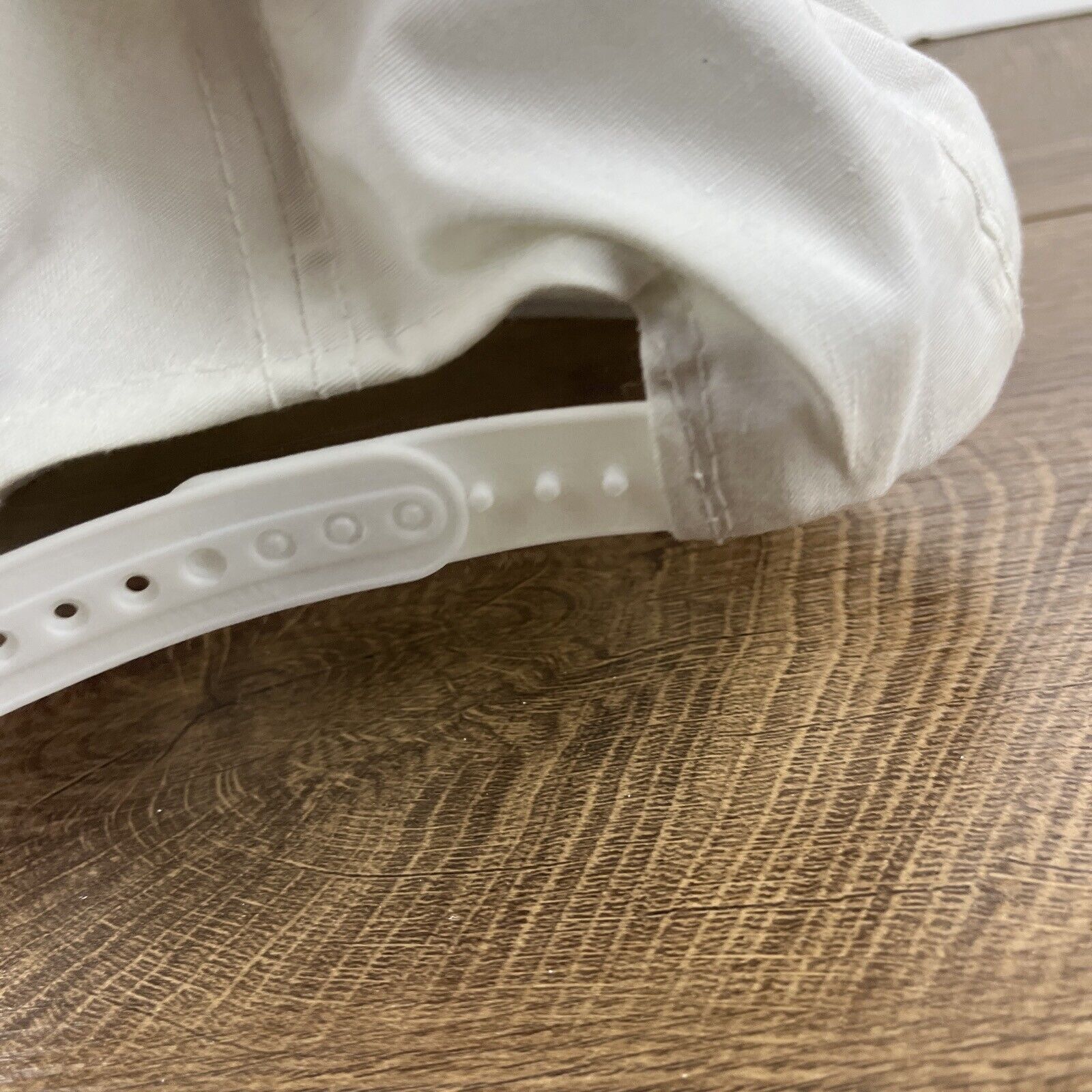 The Unbranded Brand Meisner Electric Hat Meisner White Hat Adjustable Snapback A Size ONE SIZE - 11 Thumbnail