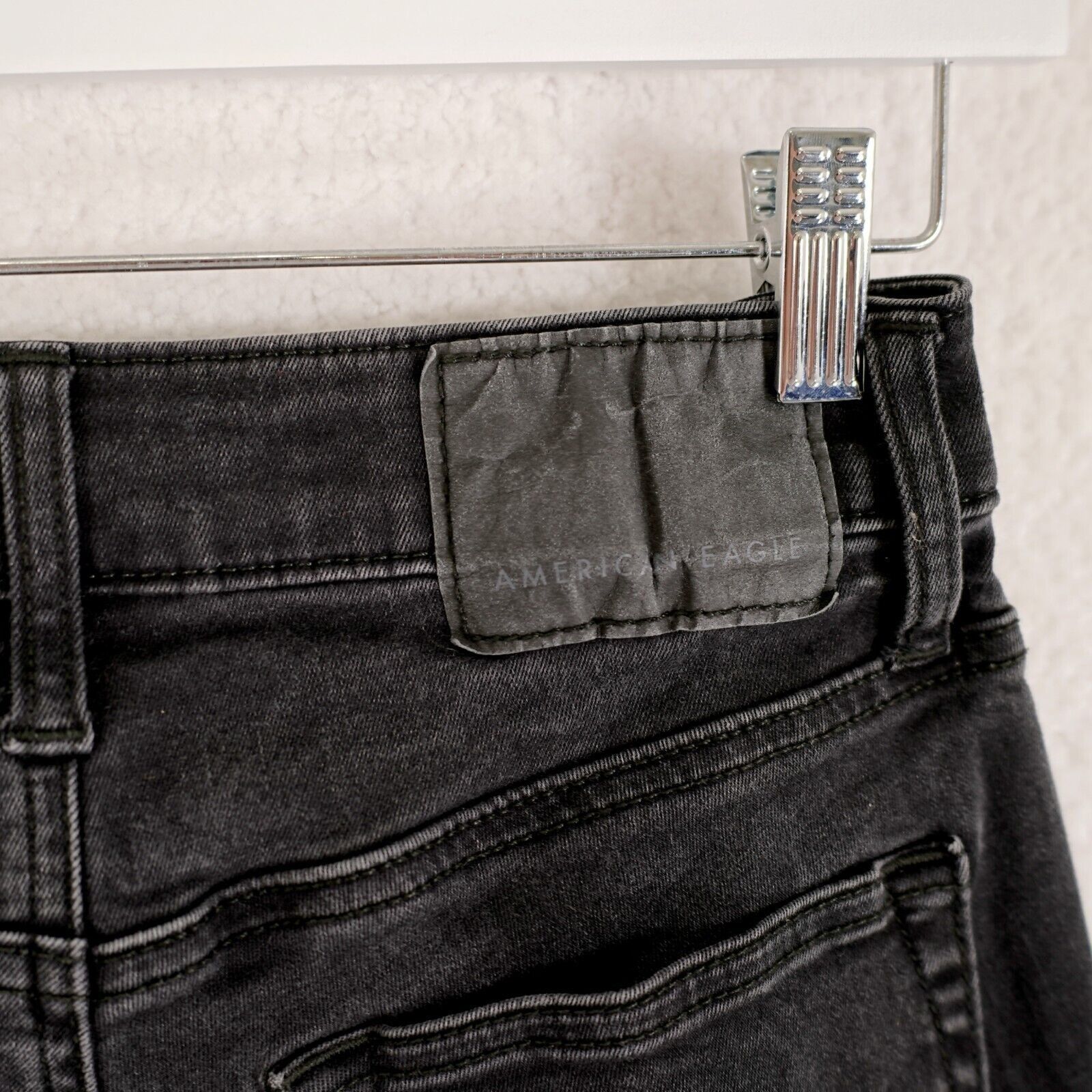 American Eagle Outfitters American Eagle Next Level Flex Black Denim Low Rise Jeans 26 Size US 26 / EU 42 - 6 Thumbnail