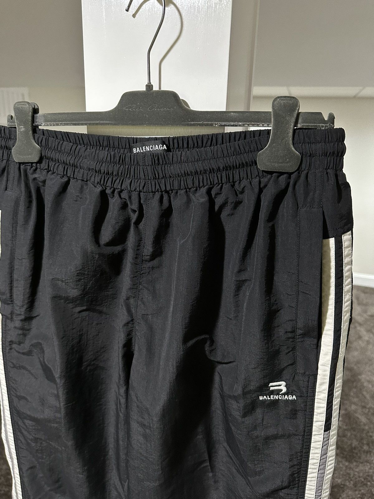Balenciaga Balenciaga Unifit Sporty B Logo Track Black Nylon Pants Size US 34 / EU 50 - 2 Thumbnail