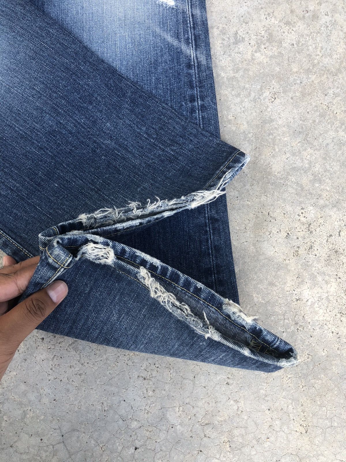 Le Grande Bleu (L.G.B.) Y2k Levis 517 Flared Jeans Distressed Jeans Size US 30 / EU 46 - 18 Thumbnail