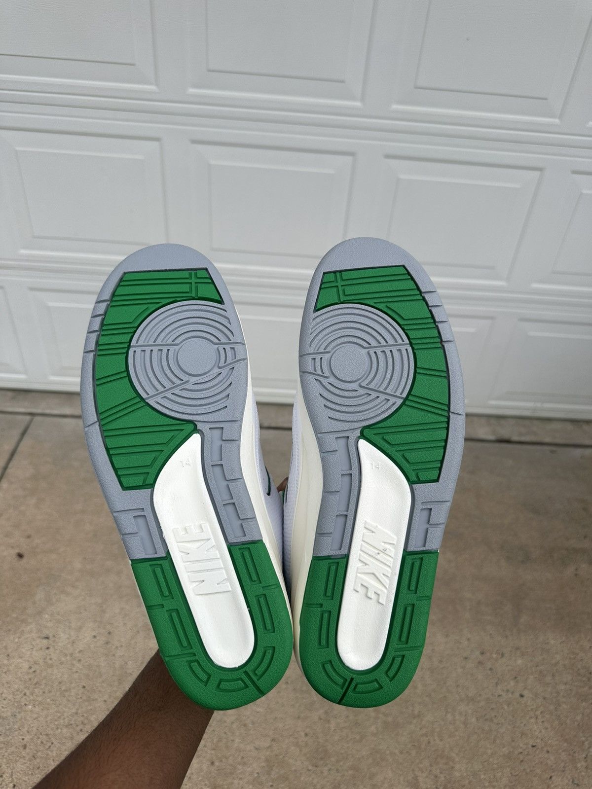 Jordan Brand × Nike Air Jordan 2 “Lucky Green” Size US 14 / EU 47 - 6 Thumbnail