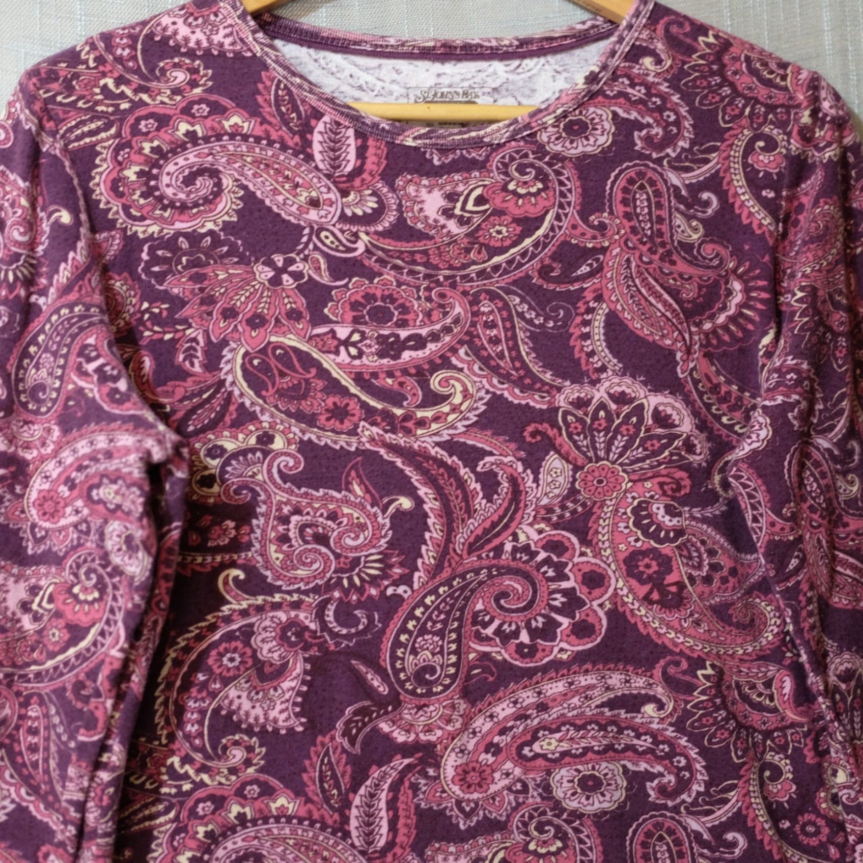 Vintage St. John's Bay Shirt Womens L Wine Floral Pullover Stretch Long Sleeve Tee Regular Casual 100% Cotton Vintage No Size L / US 10 / IT 46 - 2 Thumbnail