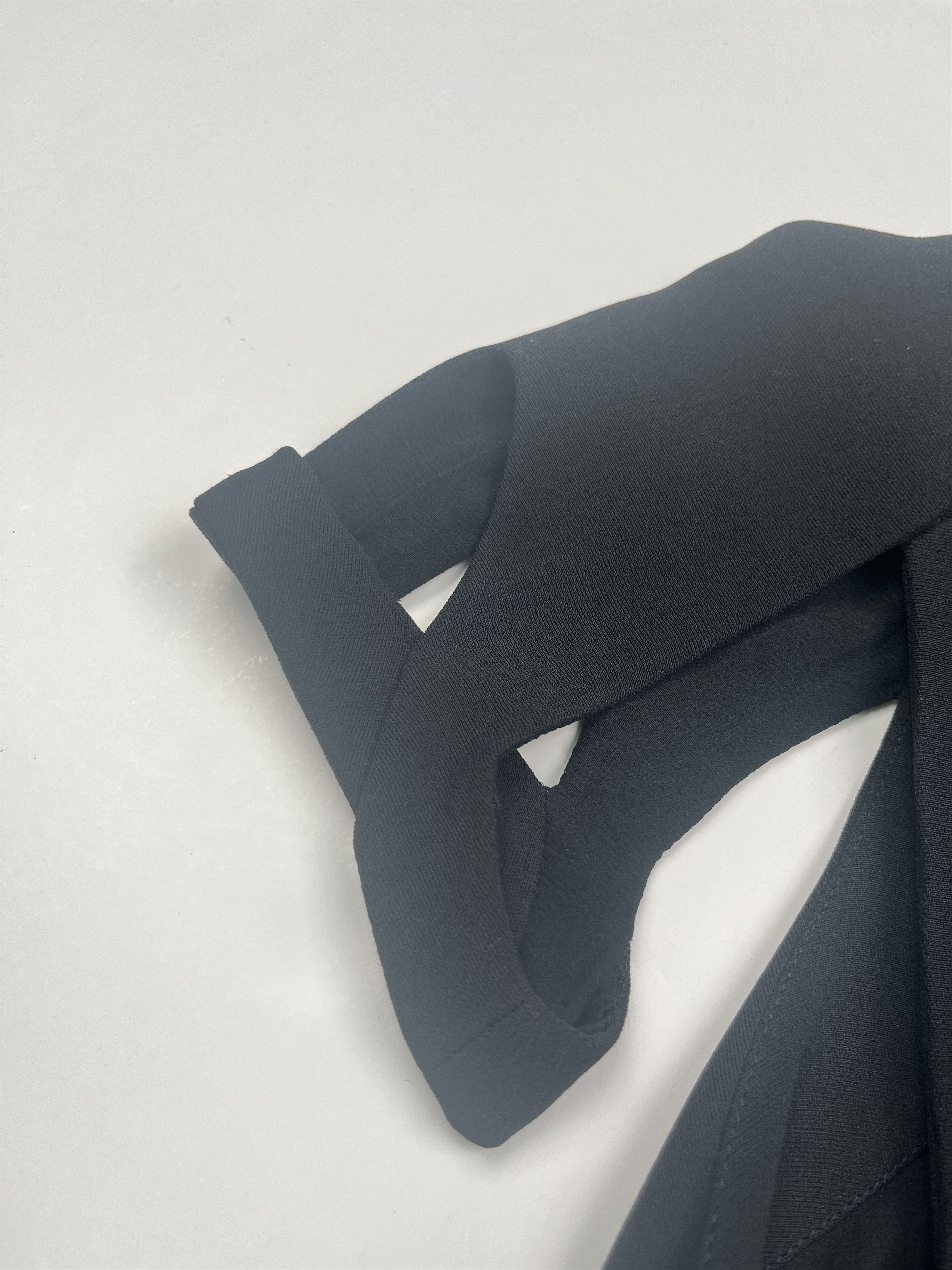 Gucci Gucci Black Dress With Cut Out Details Size XS / US 0-2 / IT 36-38 - 4 Thumbnail