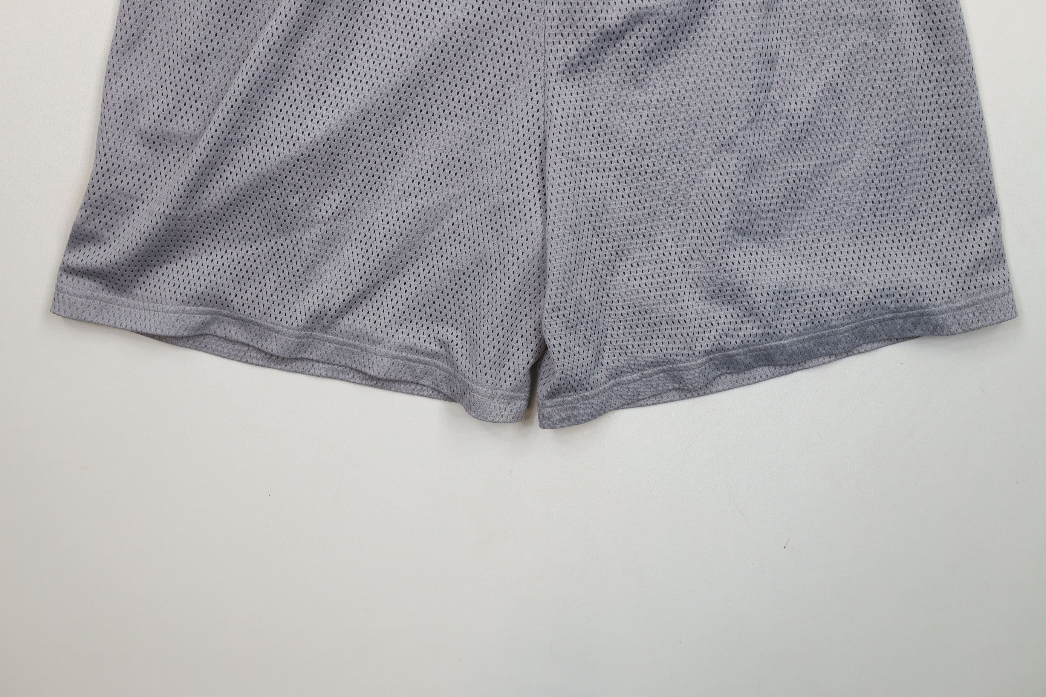 Vintage Vintage 90s University of Michigan Above Knee Shorts Gray Size US 34 / EU 50 - 12 Thumbnail