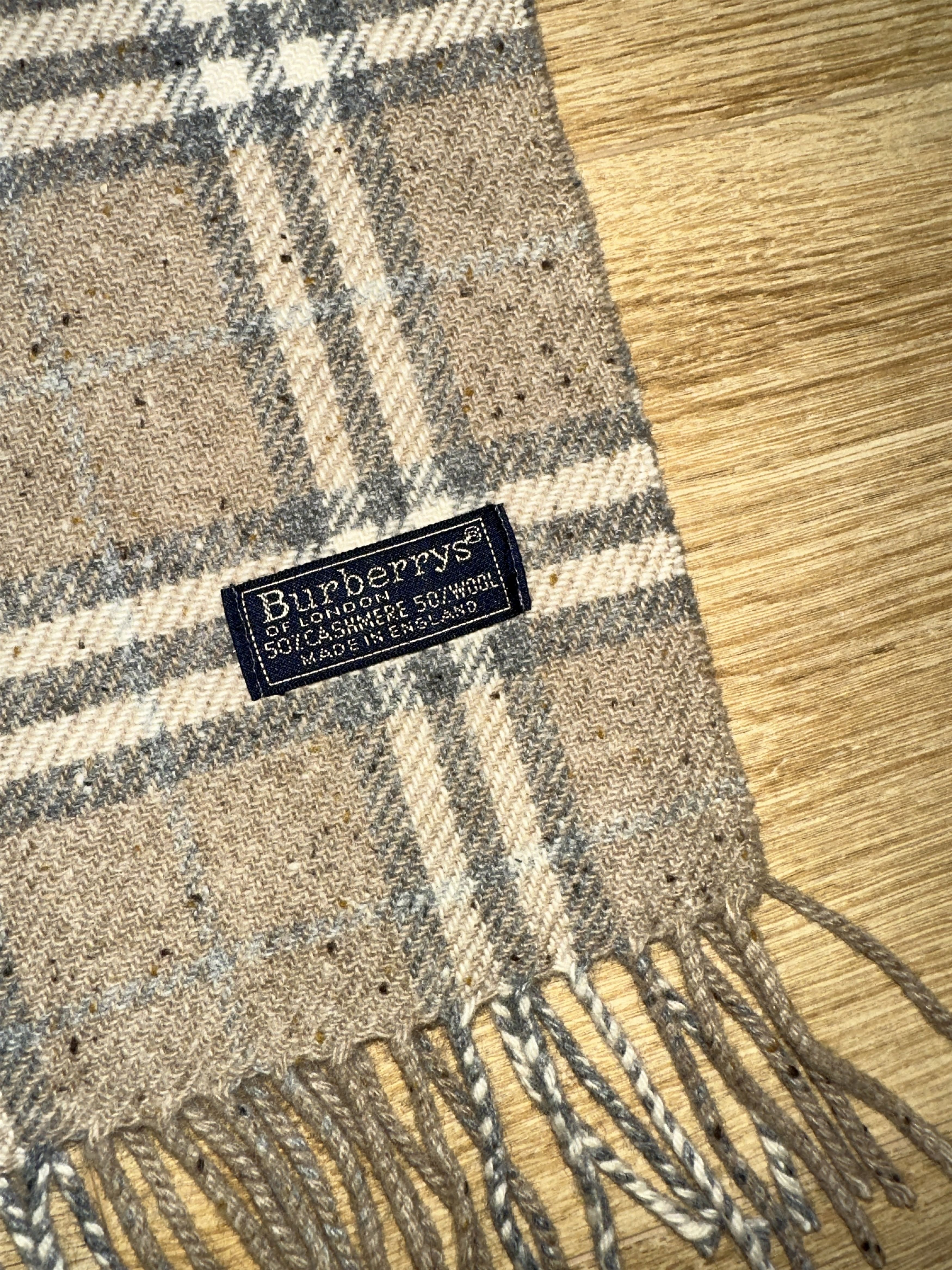 Burberry Burberrys Speckled Check Cashmere Wool Fringe Scarf 150 x 30 Size ONE SIZE - 3 Thumbnail
