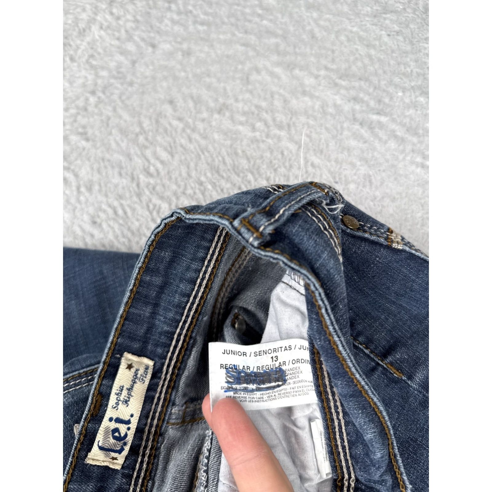 L.E.I. VINTAGE LEI Sophia Hiphugger Flare Jeans Womens 13 Blue Denim Mid Rise Bootcut 30x30 Size 34" / US 12 / IT 48 - 7 Thumbnail