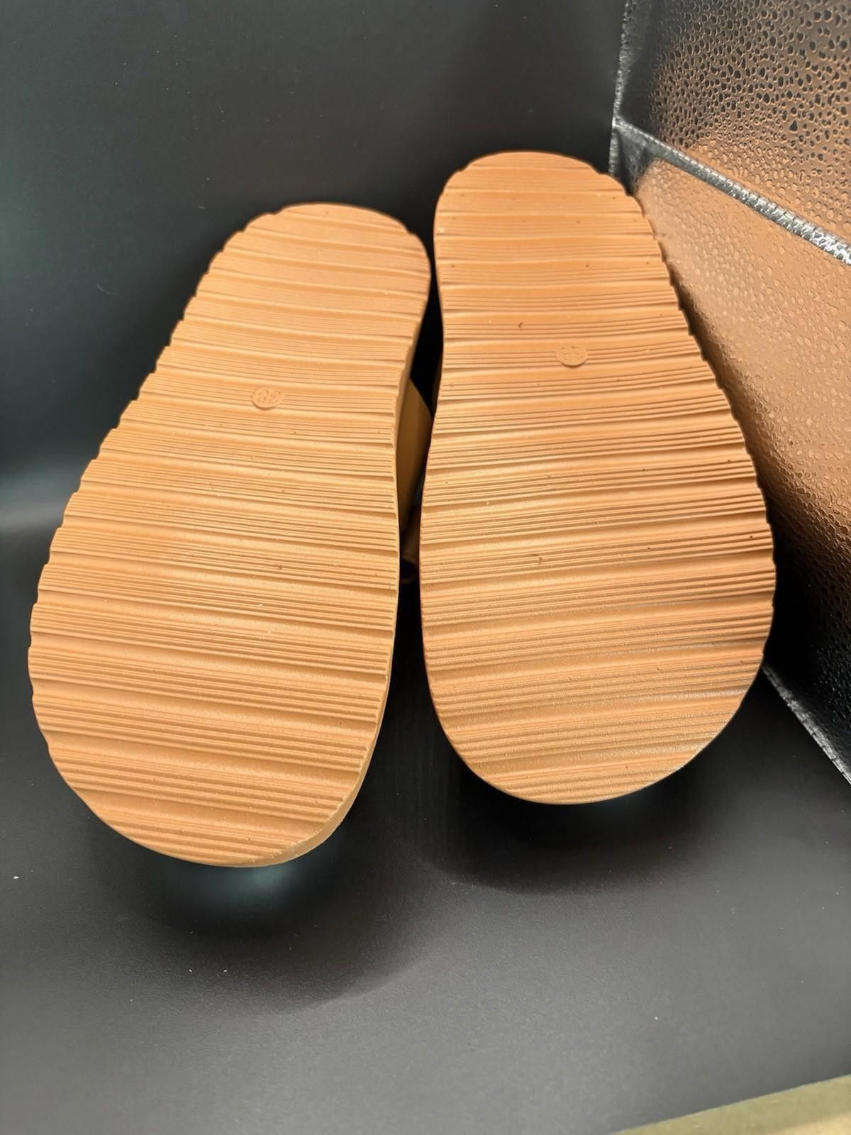 The Unbranded Brand Thick Platform Slides Women Sz 7 adjustable Khaki Sandals Size US 7 / IT 37 - 2 Thumbnail